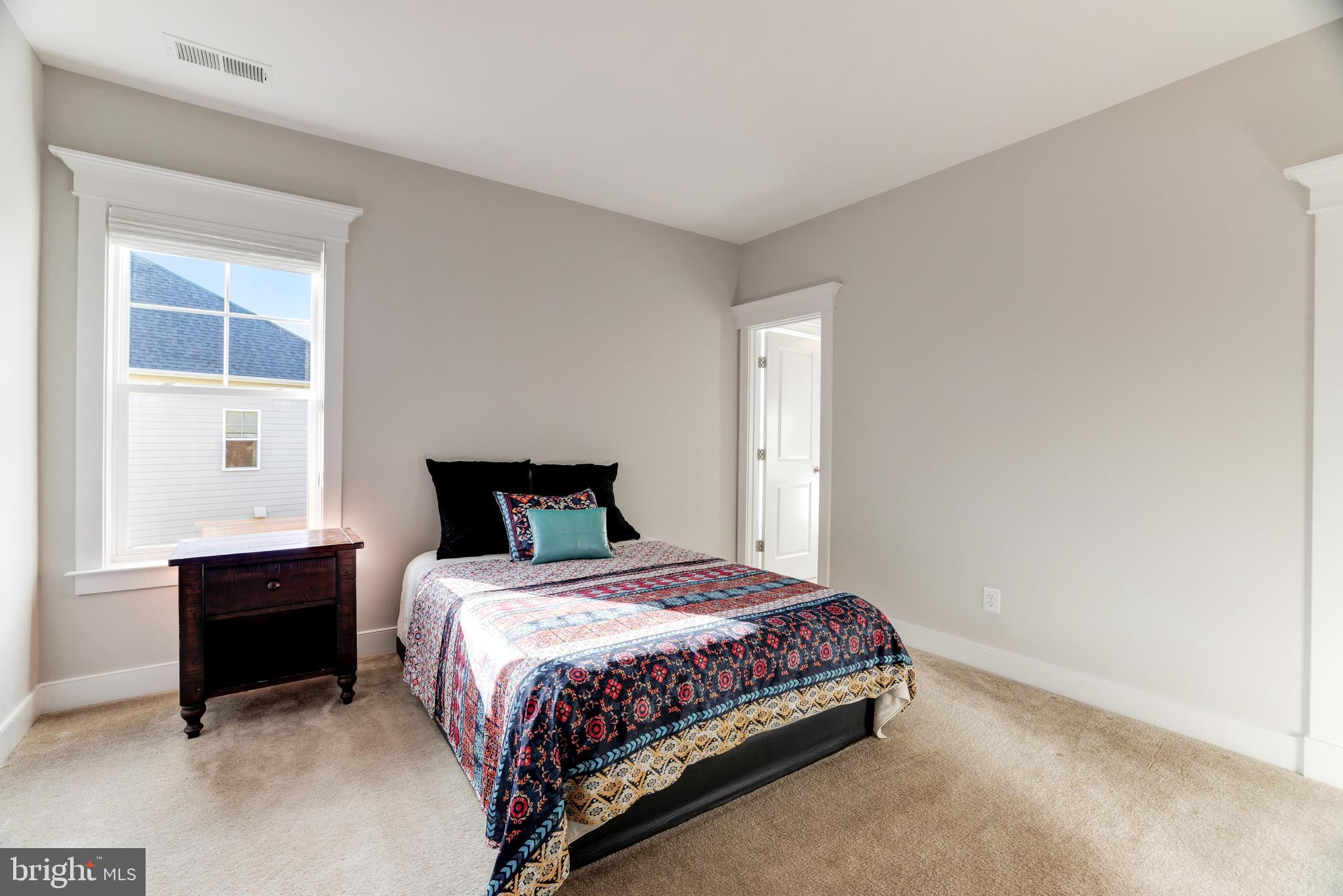 IRIS HILLS - Residential