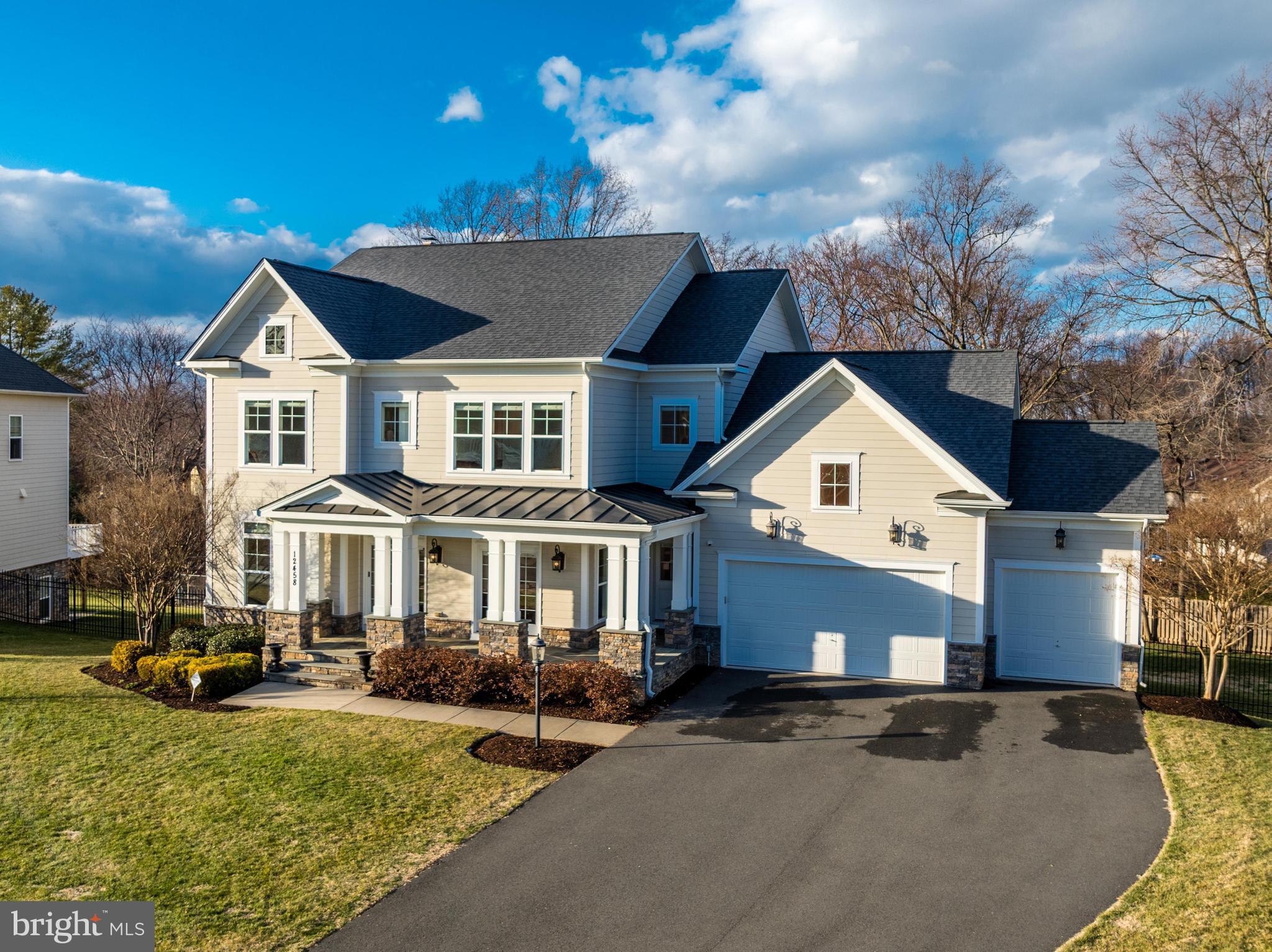 IRIS HILLS - Residential