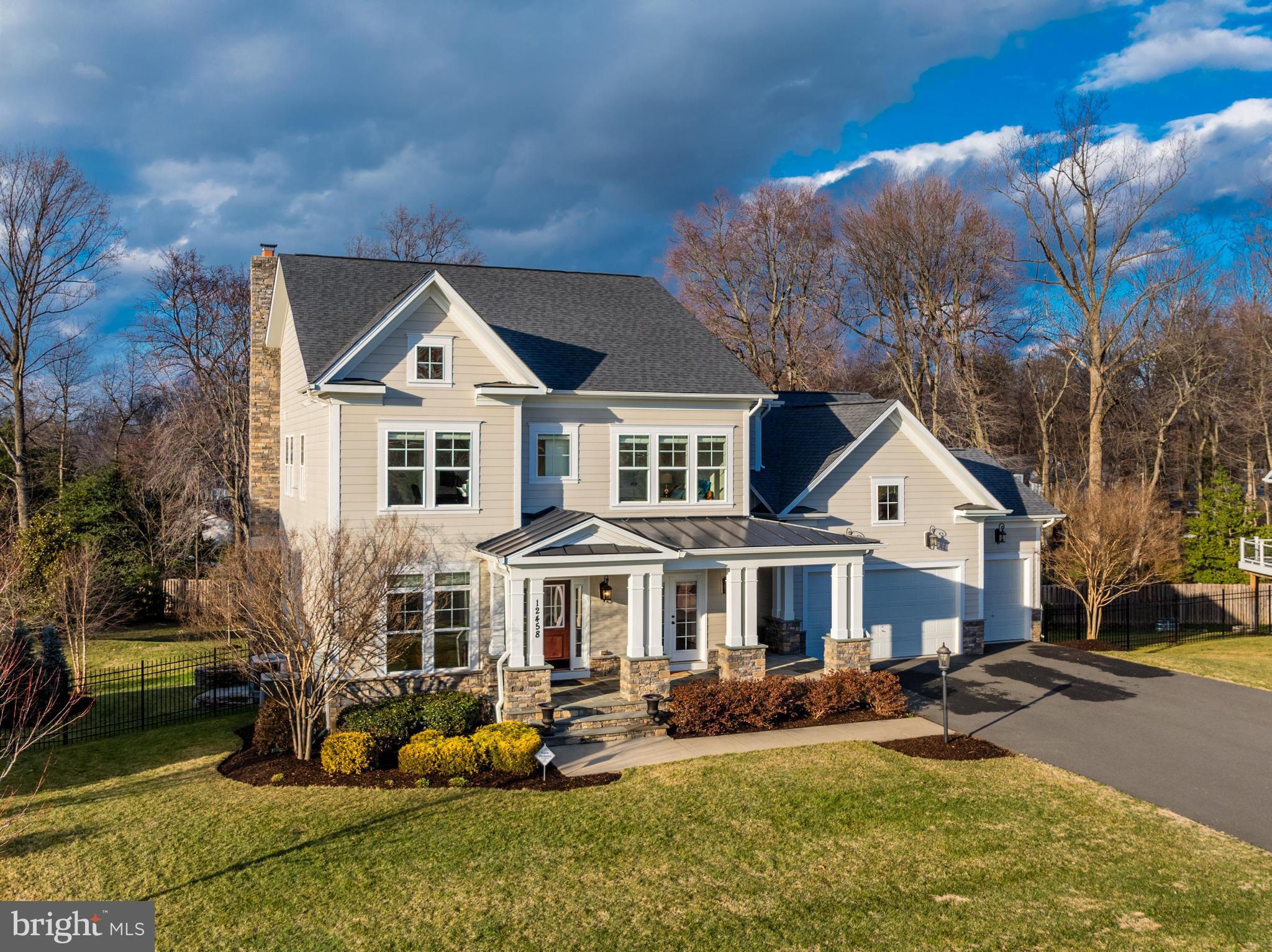 IRIS HILLS - Residential