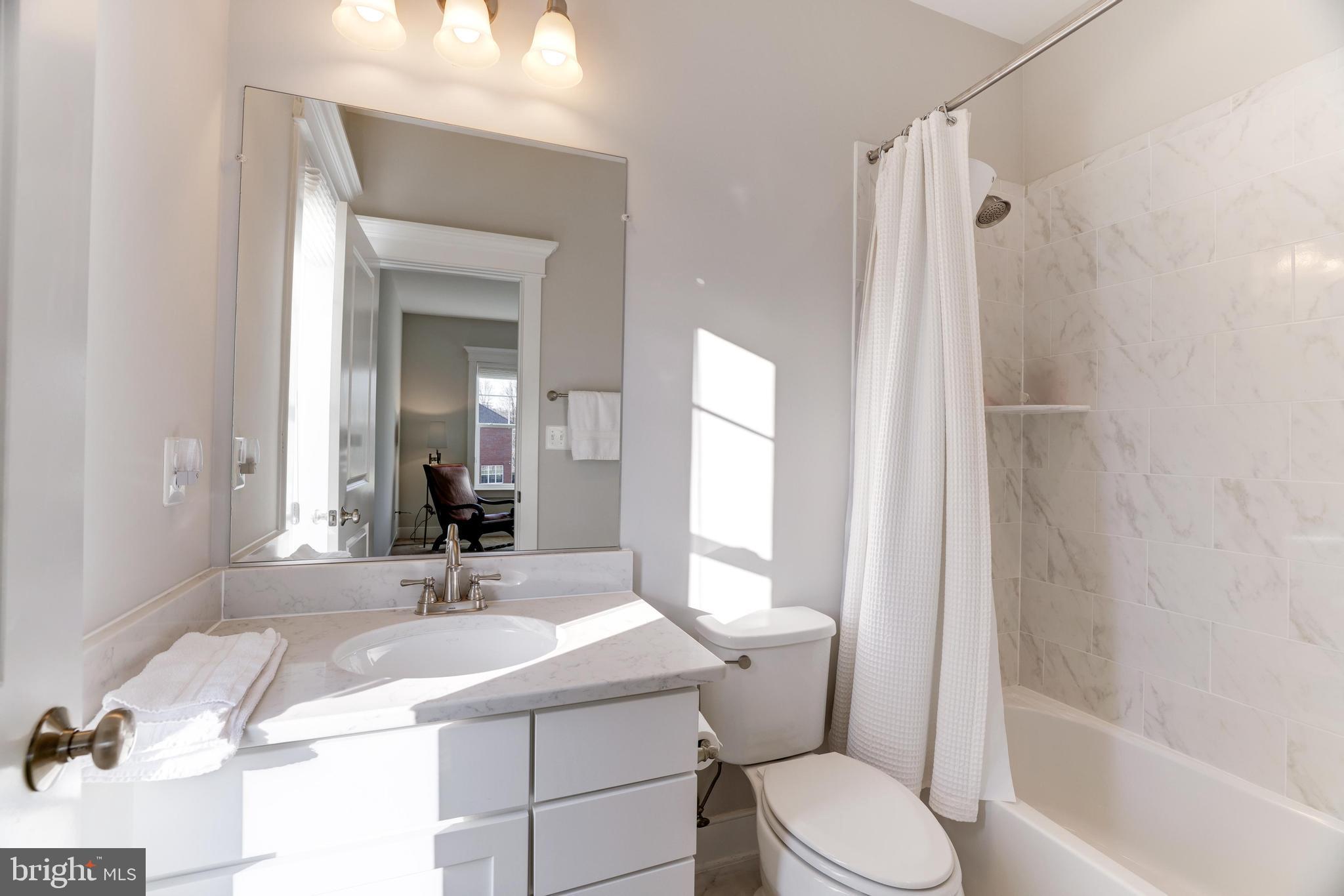 IRIS HILLS - Residential