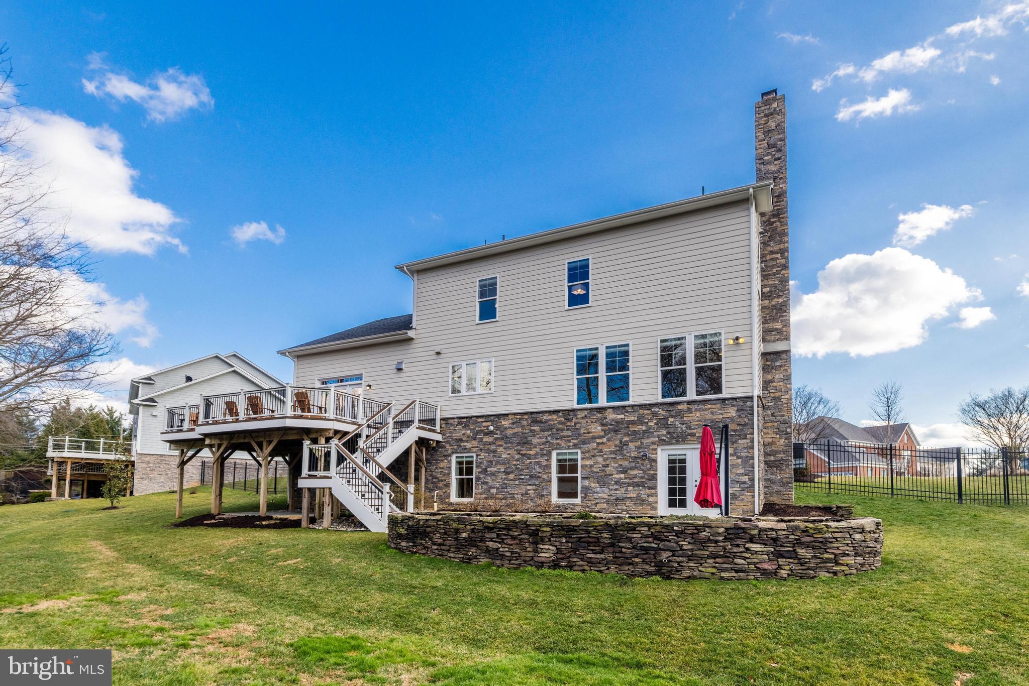 IRIS HILLS - Residential