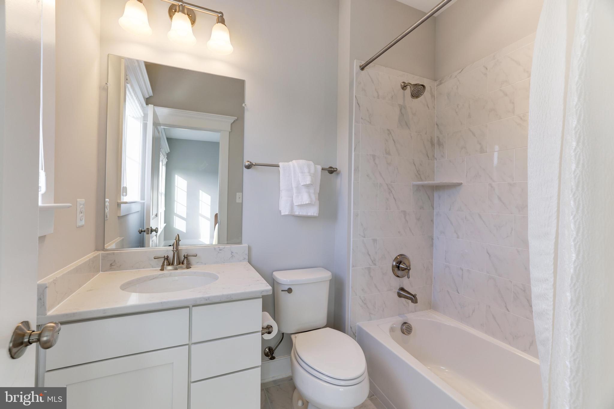 IRIS HILLS - Residential