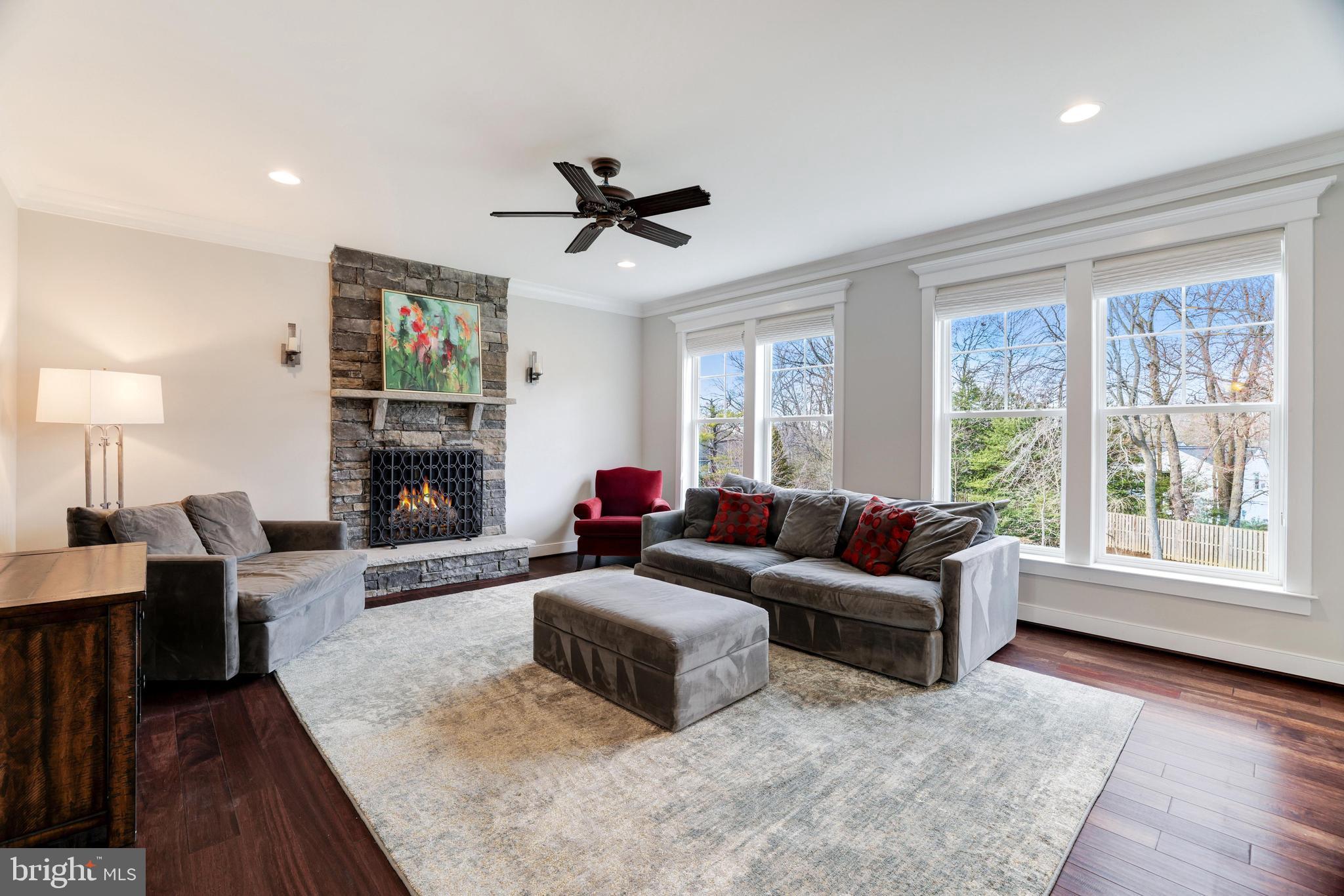 IRIS HILLS - Residential