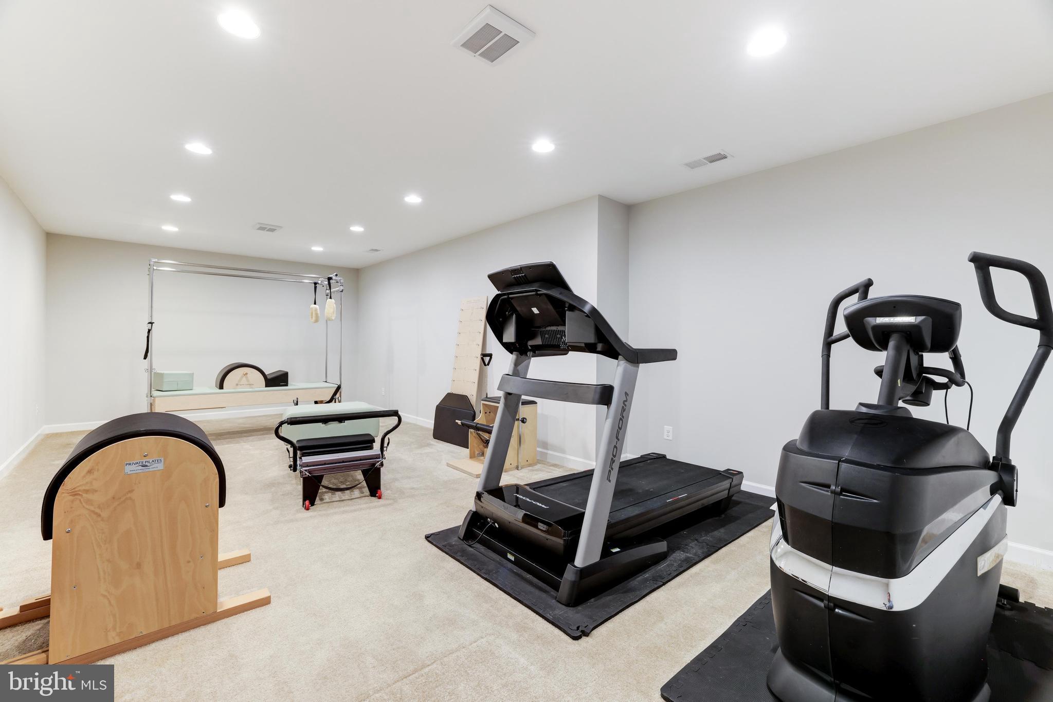 IRIS HILLS - Residential