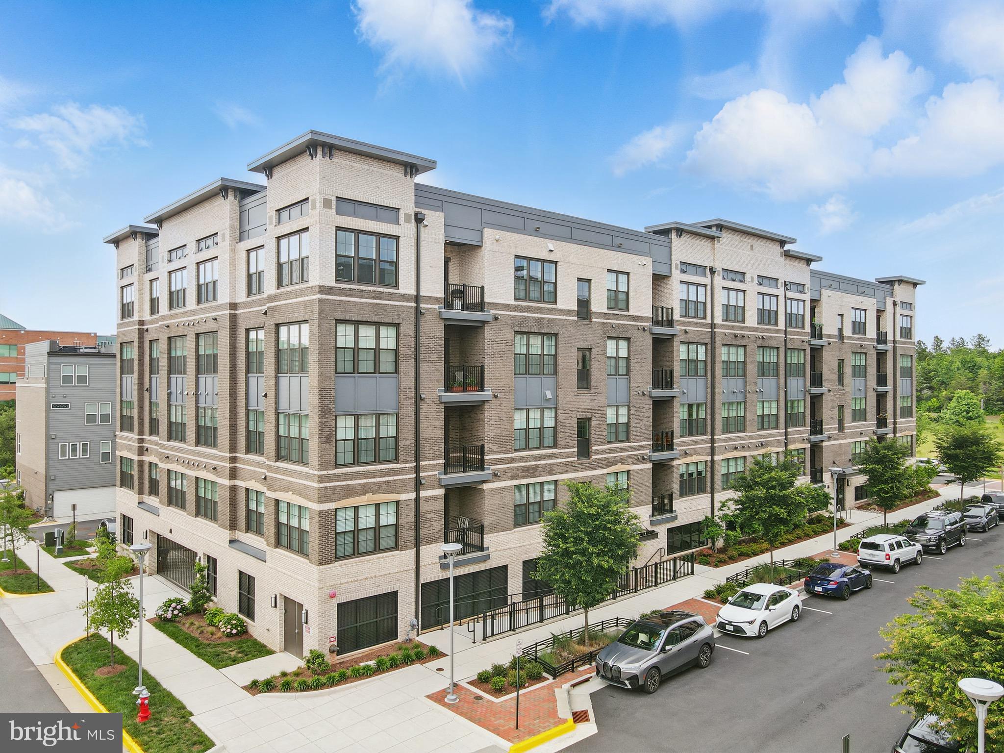 2320 FIELD POINT ROAD 4-407