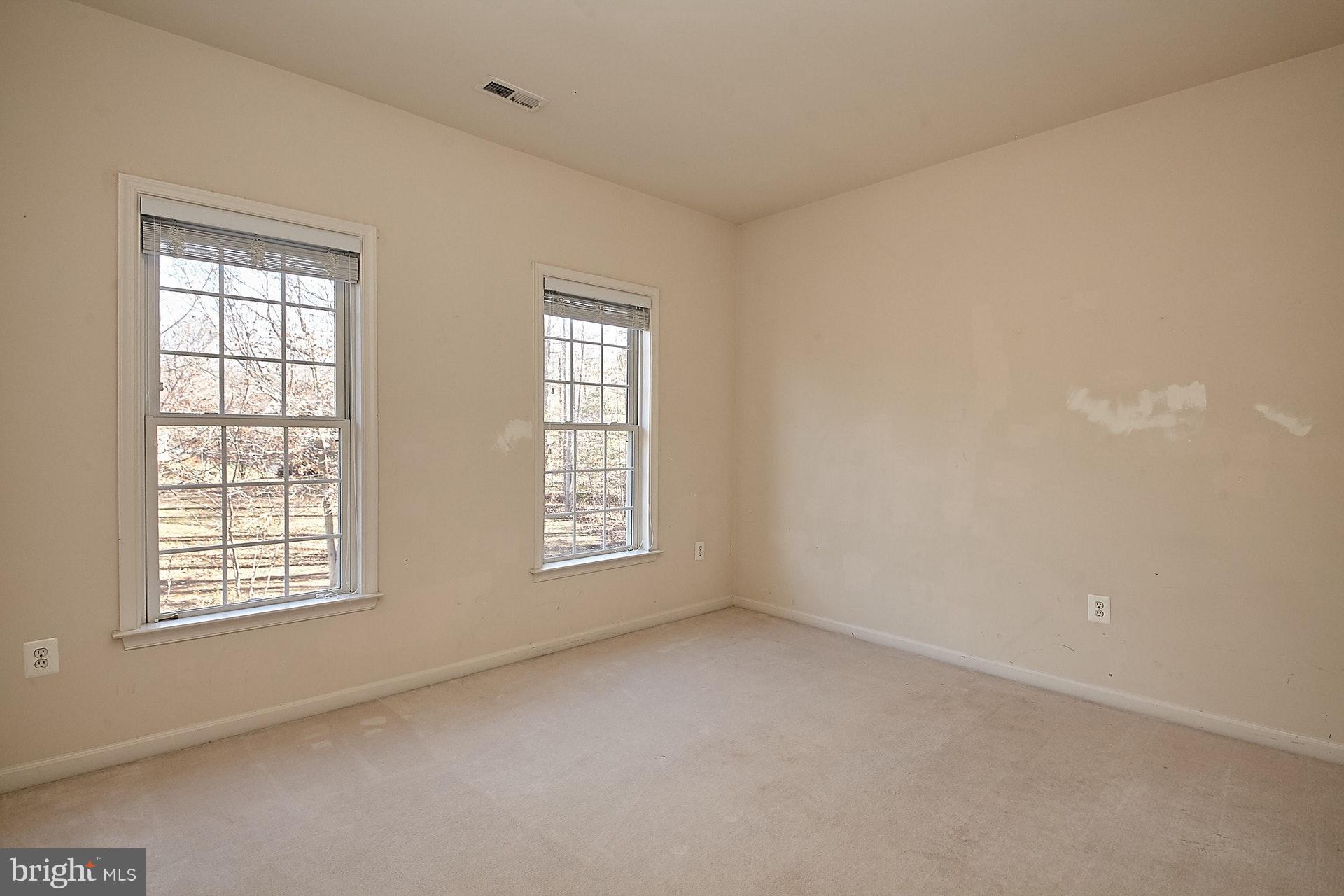 RIVER BEND - Residential