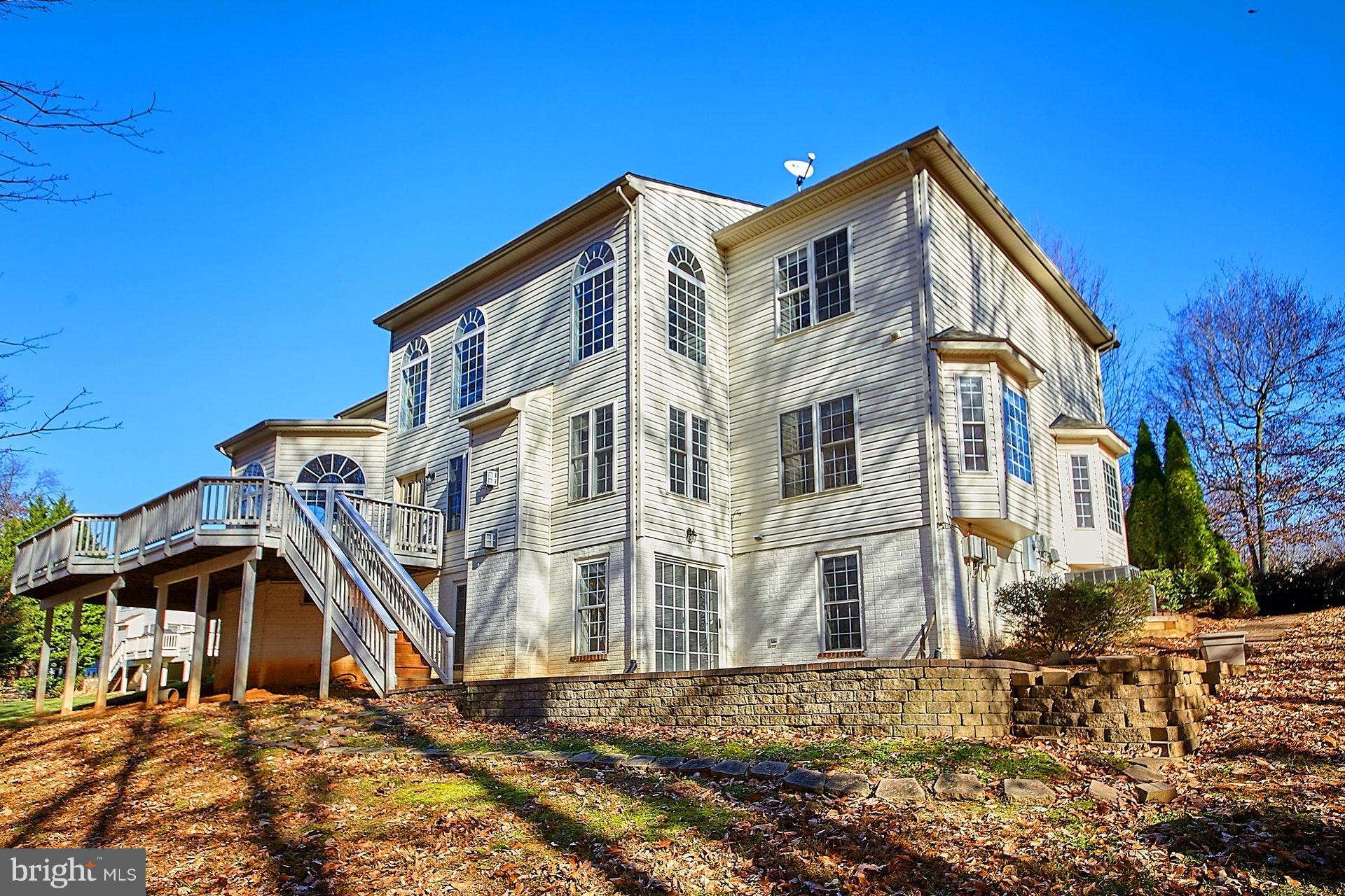 RIVER BEND - Residential