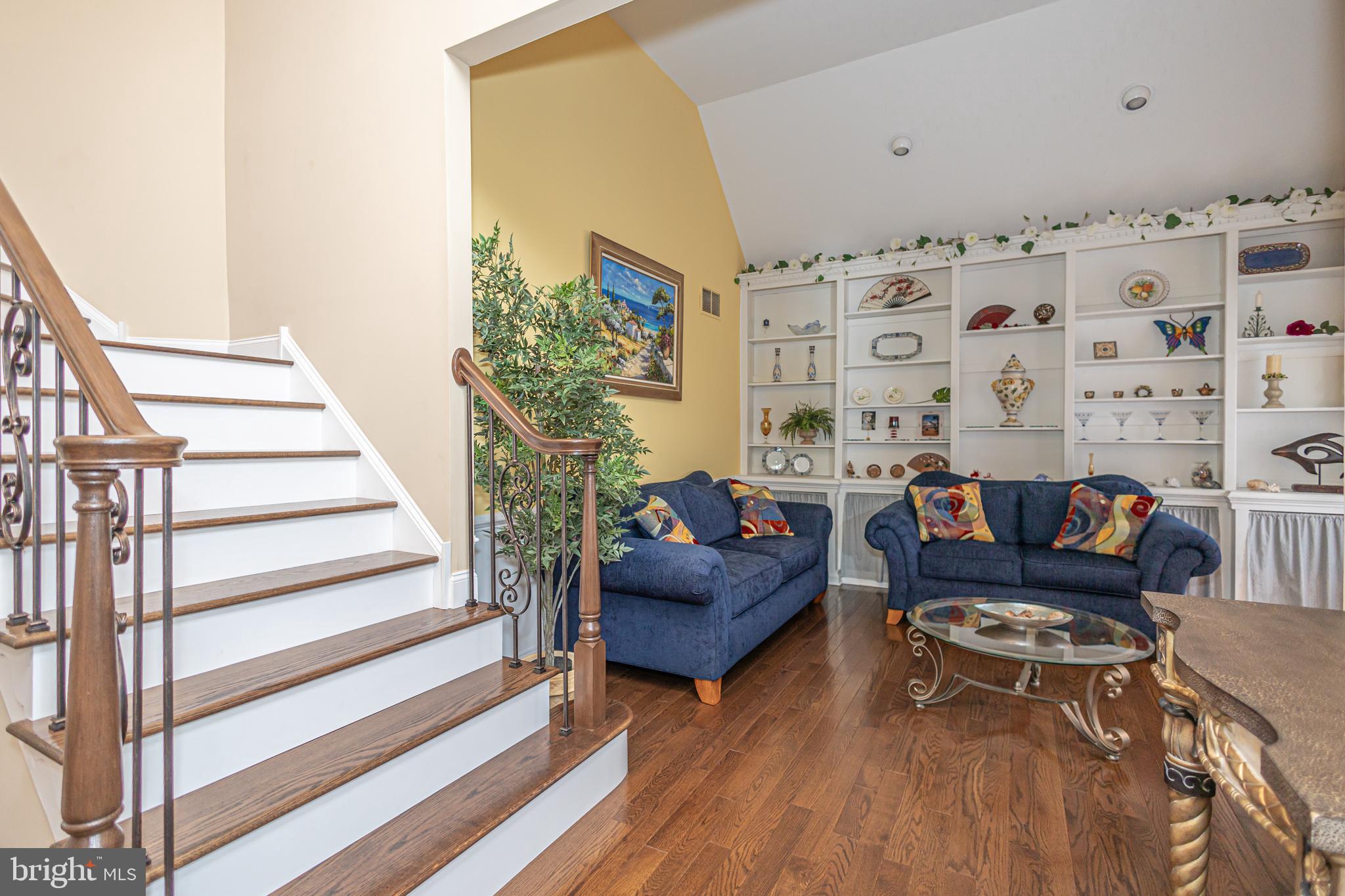 BRIDLE ESTATES - Residential