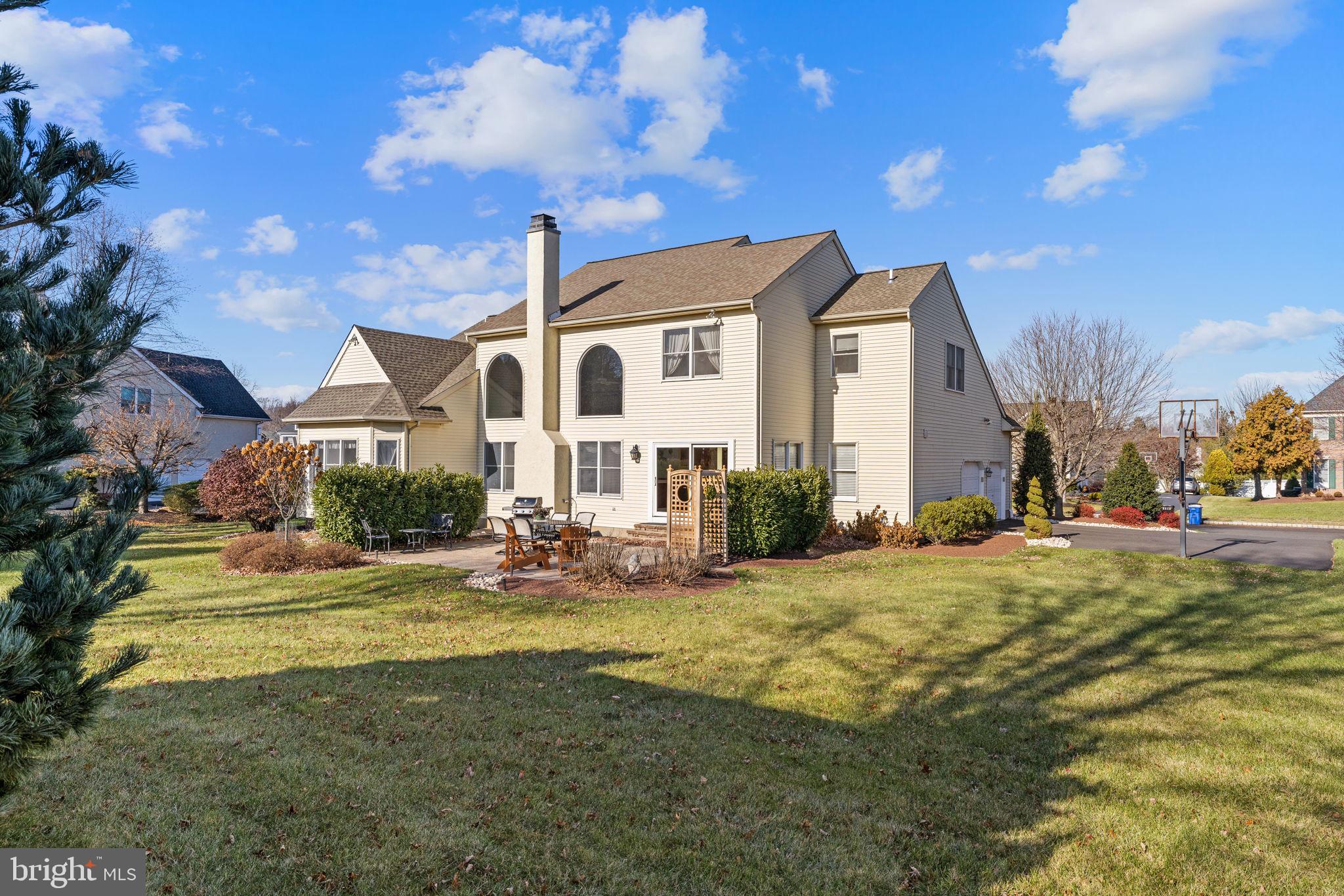 BRIDLE ESTATES - Residential