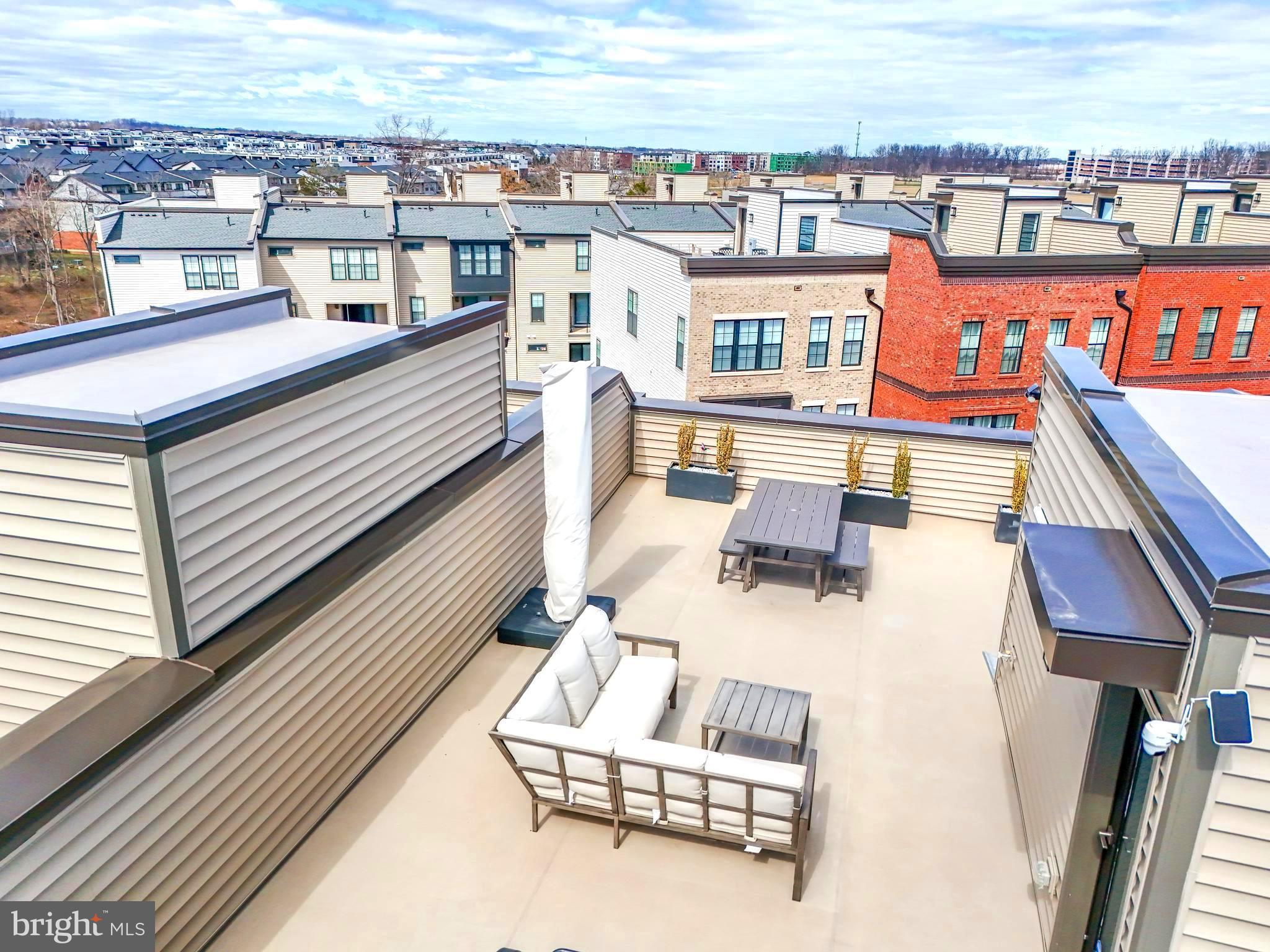 METRO WALK AT MOOREFIELD STATION - Residential