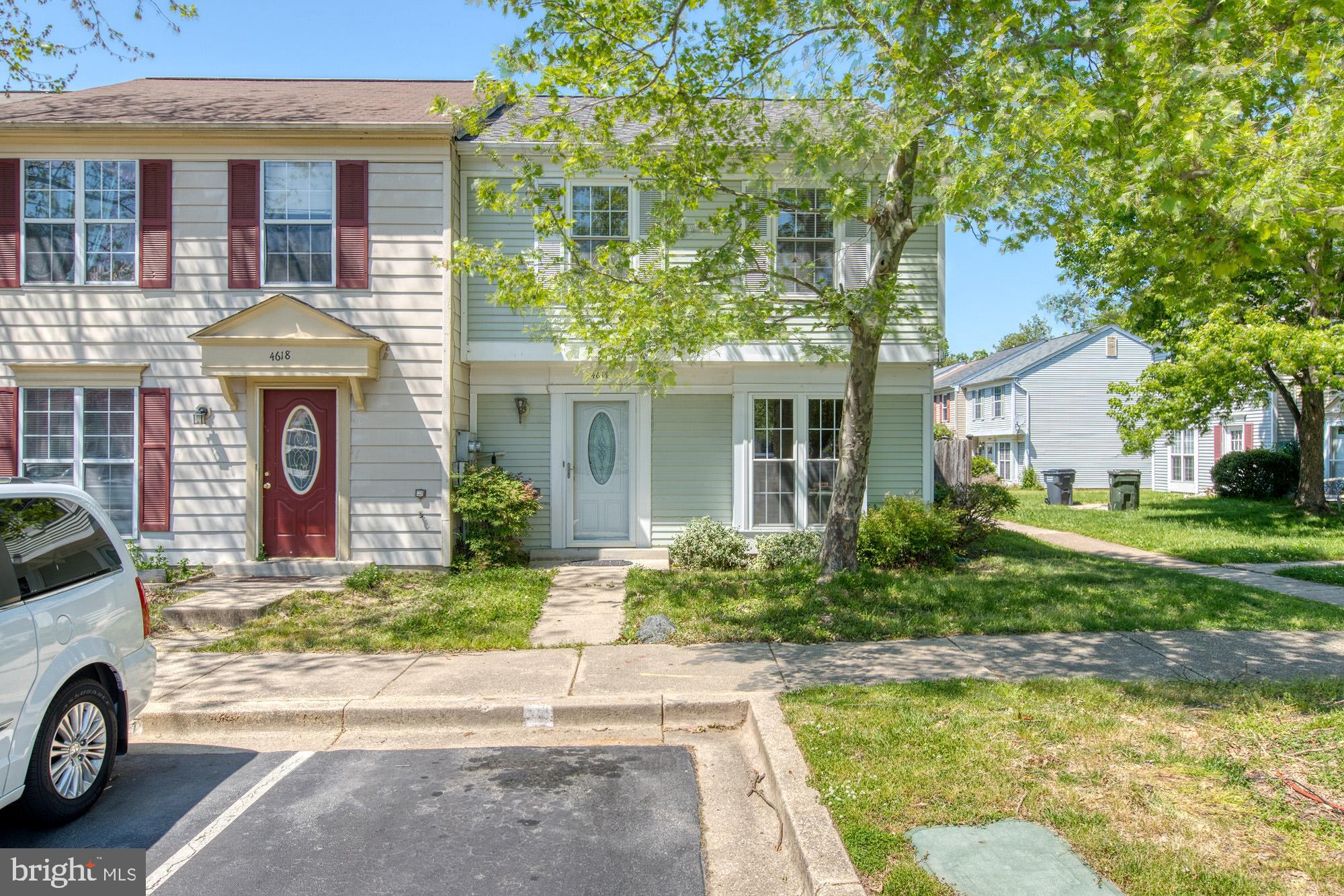 WELCOME HOME!!Your search is over, this is it! Beautiful 3 bedroom, 1.5 bath townhome with nice yard for you to snatch up right away! This is an end unit home so it's value is better and it's larger too! Walk in to a huge eat in kitchen with floor to ceiling windows providing lots of light. Large family room with walk out to patio and yard. Shed in rear yard for extra storage. Master bedroom has a dual entry bath so both Master bedroom occupant(s) and 2nd & 3rd bedroom occupant(s) have their own entry. This property is in great shape and will pass inspection. Cash, FHA & Conventional are ok! This is a short sale at the beginning of the short sale process, as of 05/20/20, owner is submitting documents to the bank. Negotiated by a professional short sale company. Make us an offer today!