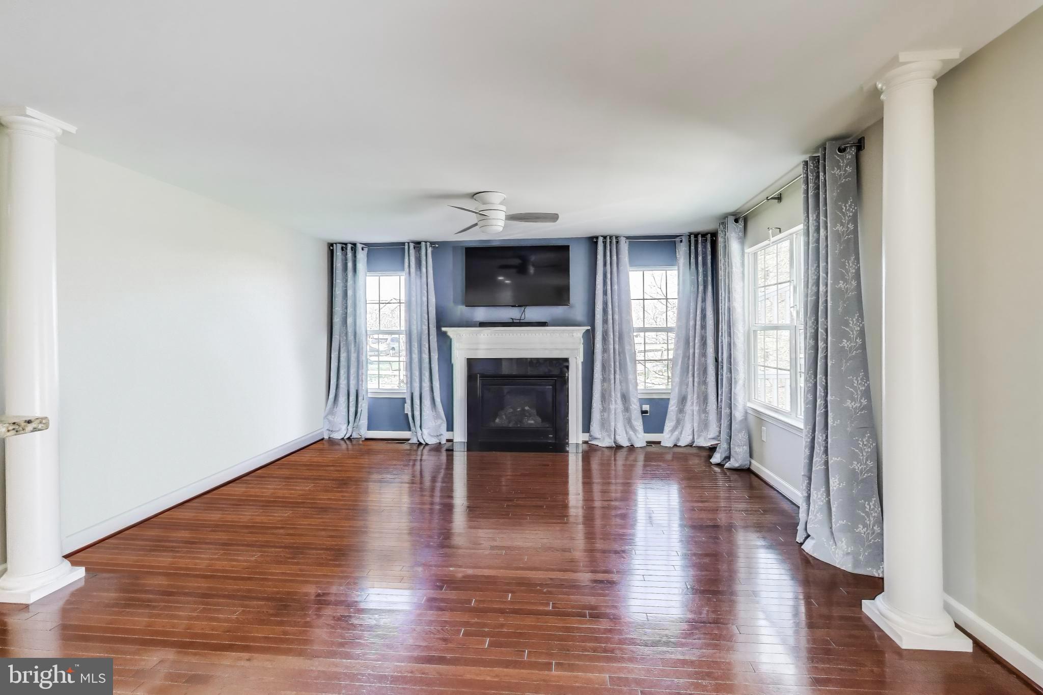 COLONIAL PARK - Residential