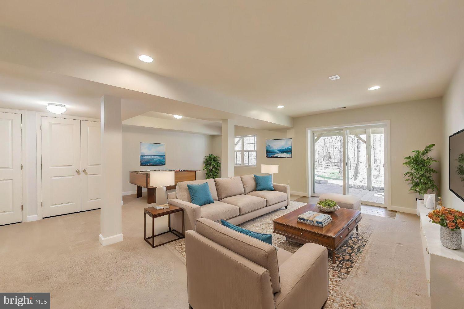 COLONIAL PARK - Residential