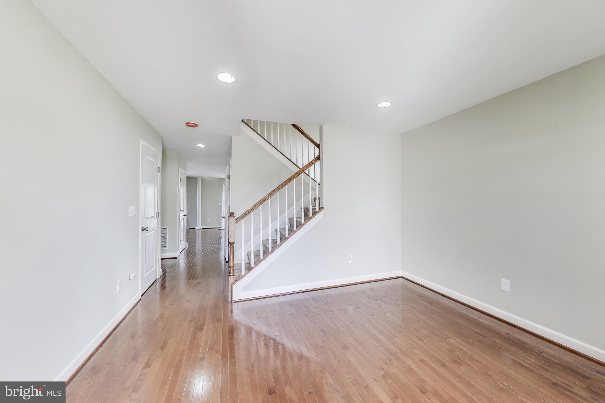 1503 LINCOLN BOULEVARD