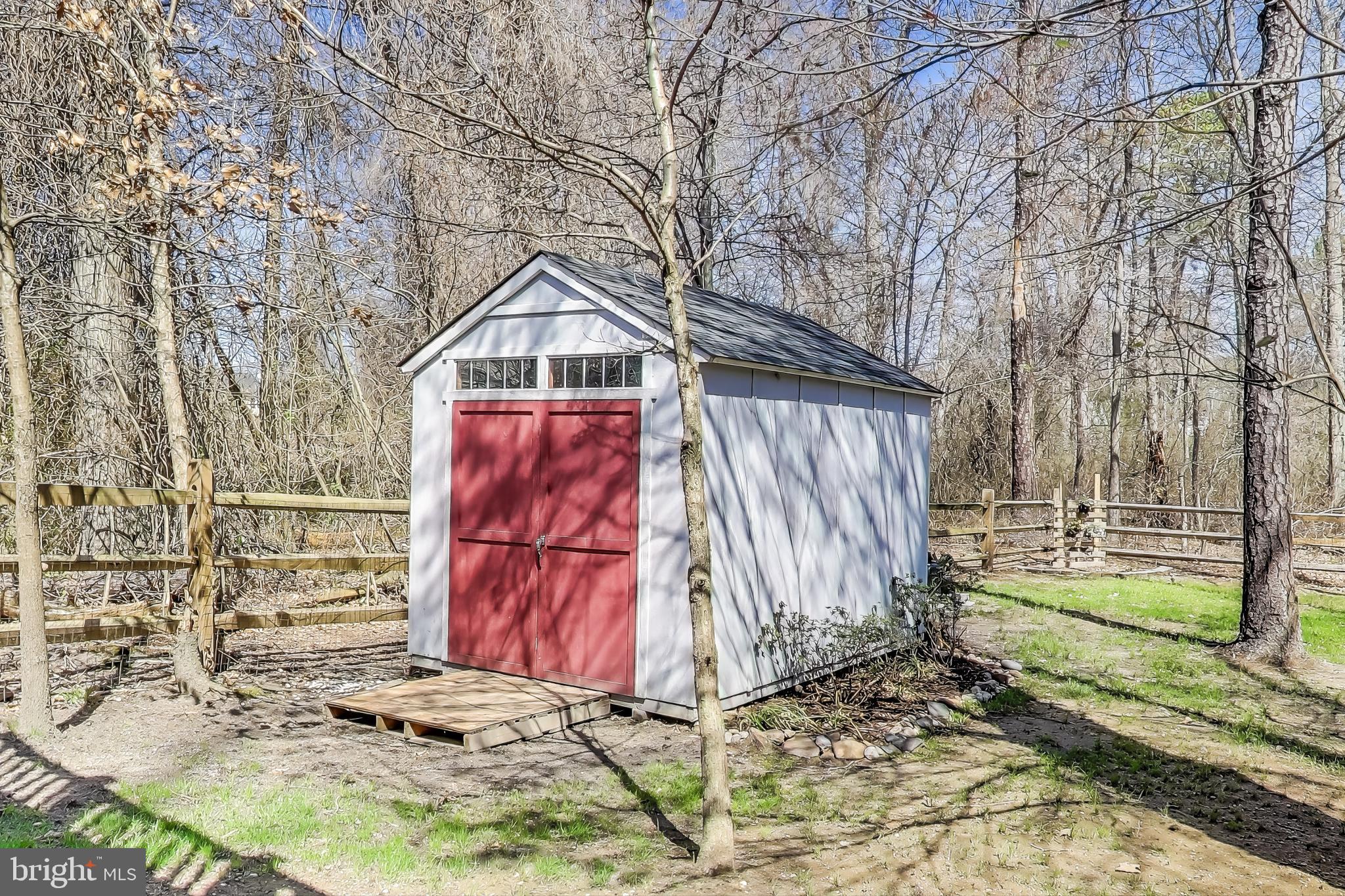 COLONIAL PARK - Residential