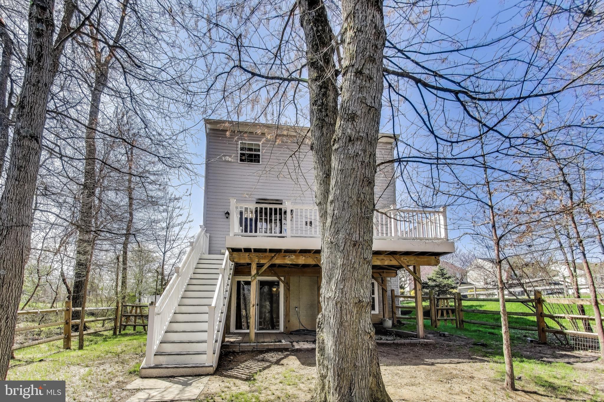 COLONIAL PARK - Residential