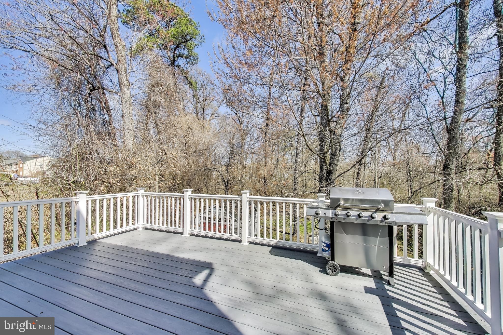 COLONIAL PARK - Residential