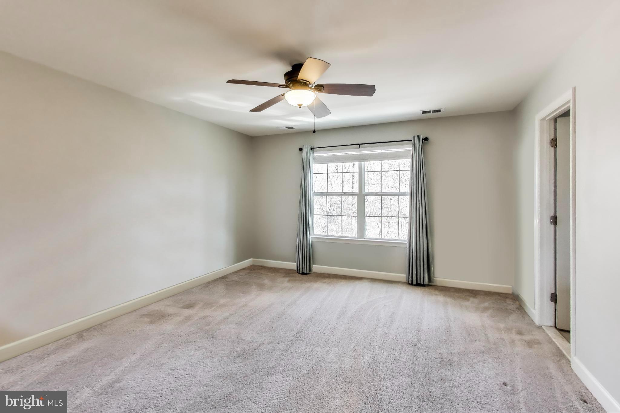 COLONIAL PARK - Residential