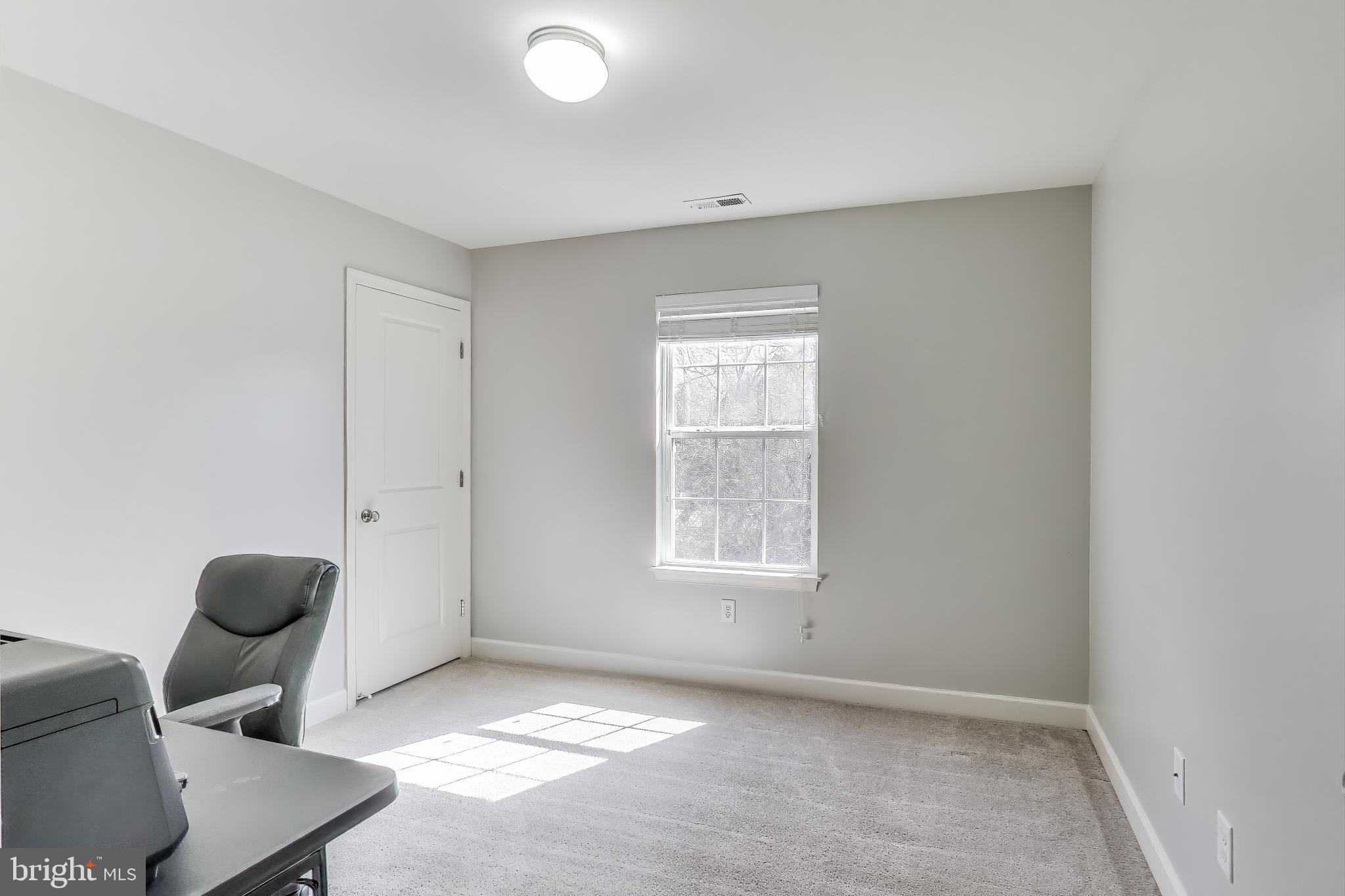 COLONIAL PARK - Residential