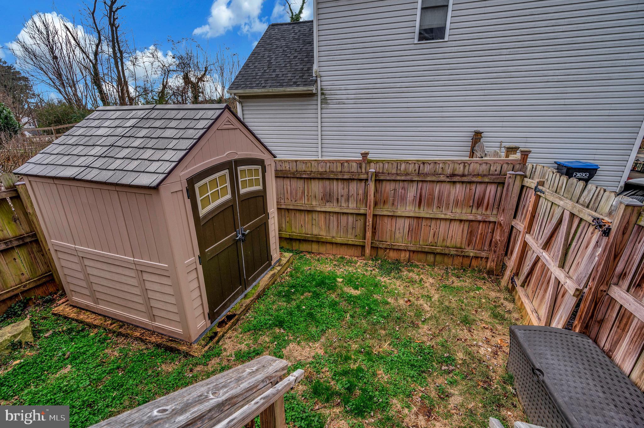 THE QUARTERS - Residential