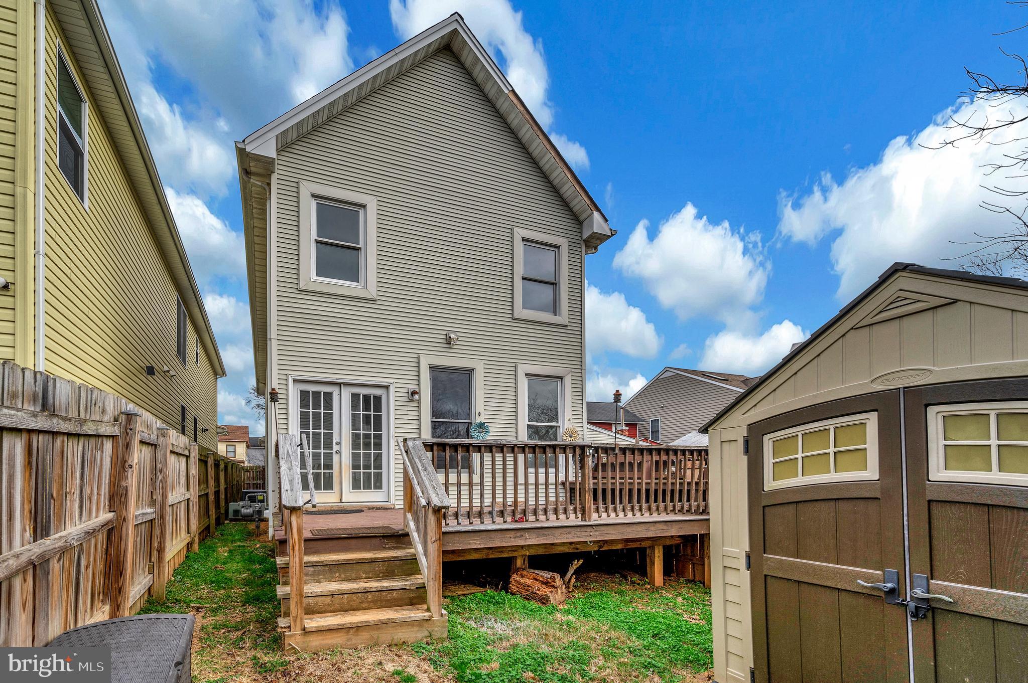 THE QUARTERS - Residential