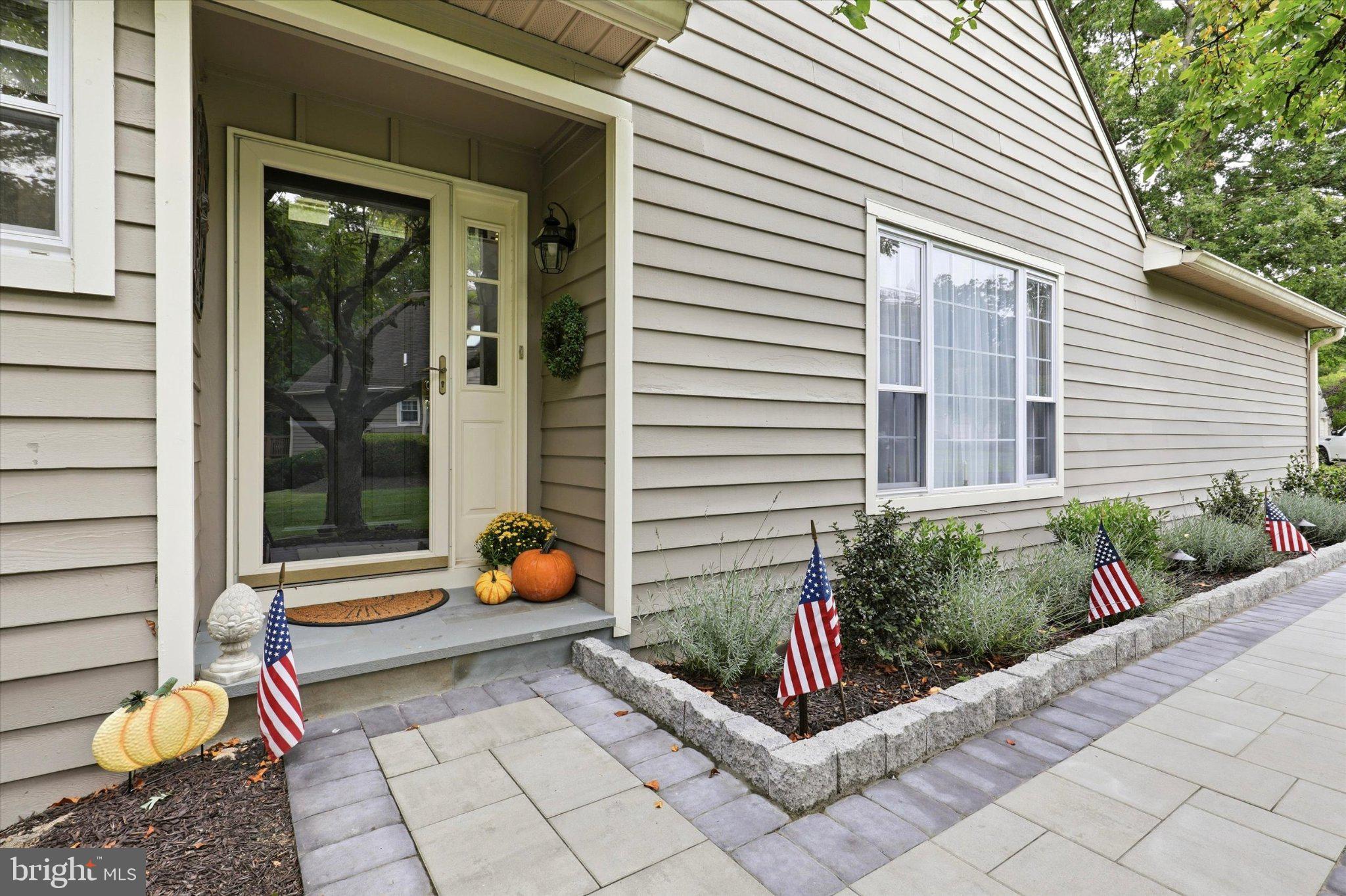 280 TULIP TREE COURT