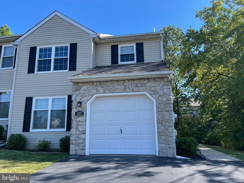 STONEGATE - Residential Lease