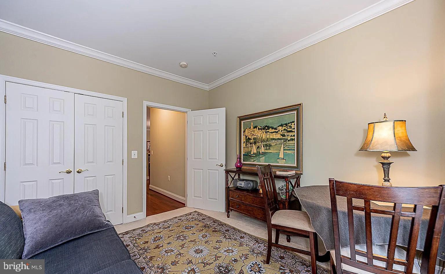 TOWN CENTER - Residential Lease