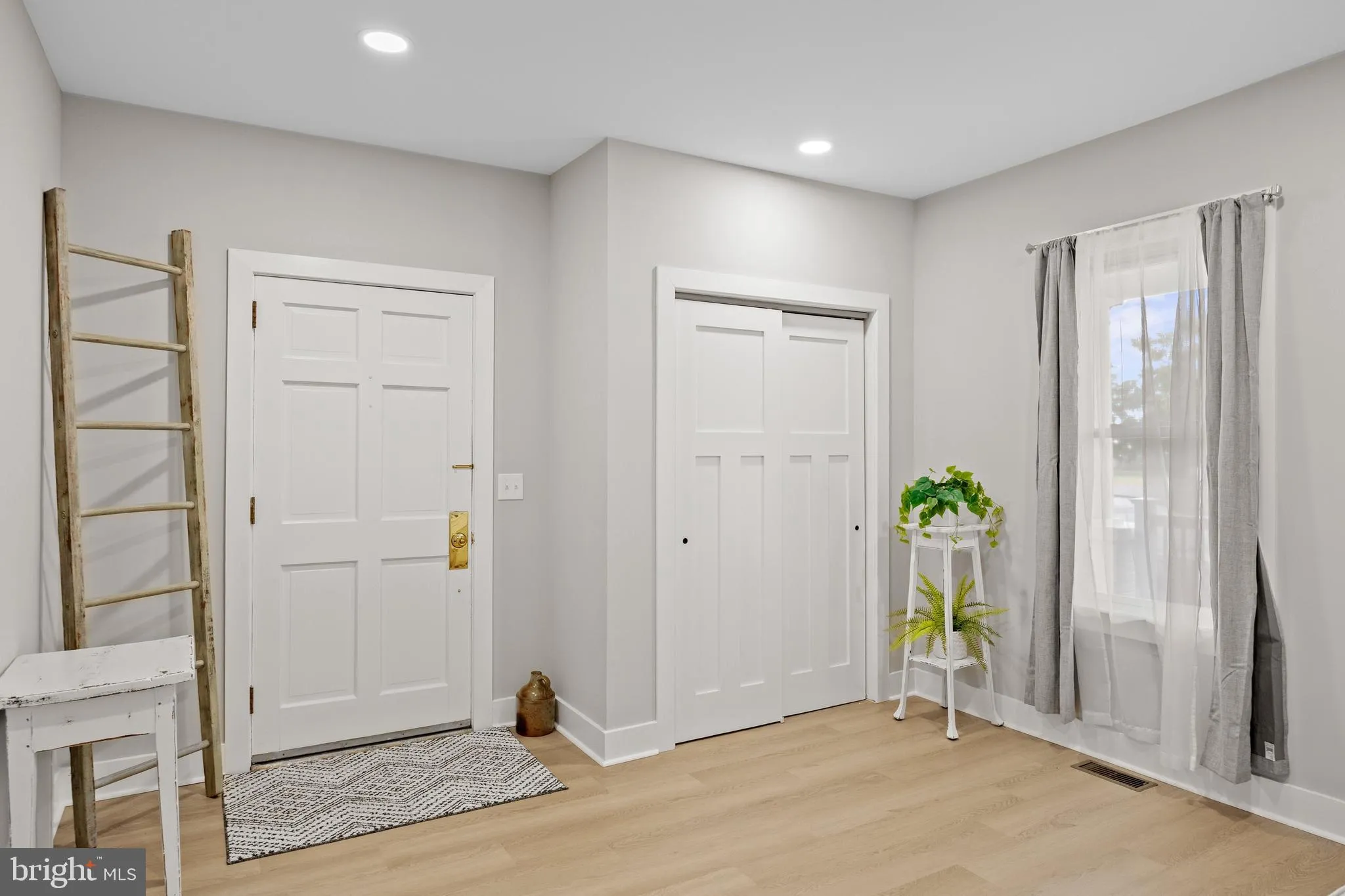 Hammonton, New Jersey 08037, United States, 4 Bedrooms Bedrooms, ,3 BathroomsBathrooms,Residential,Active,164524