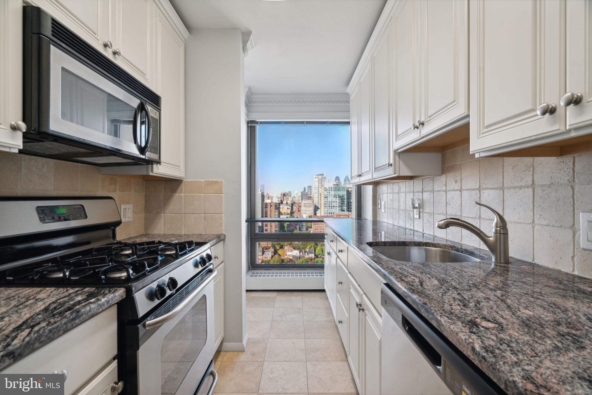 SOCIETY HILL - Residential