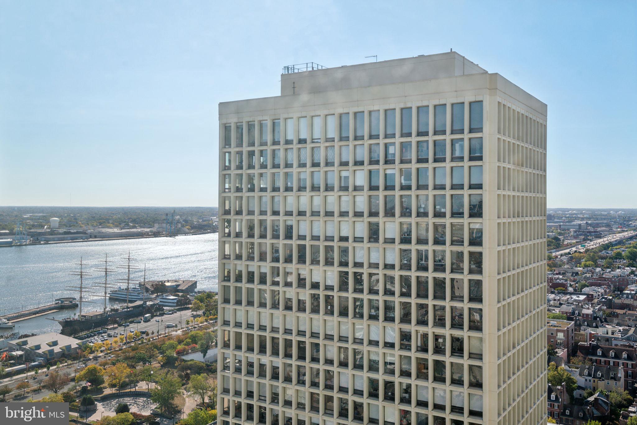 SOCIETY HILL - Residential