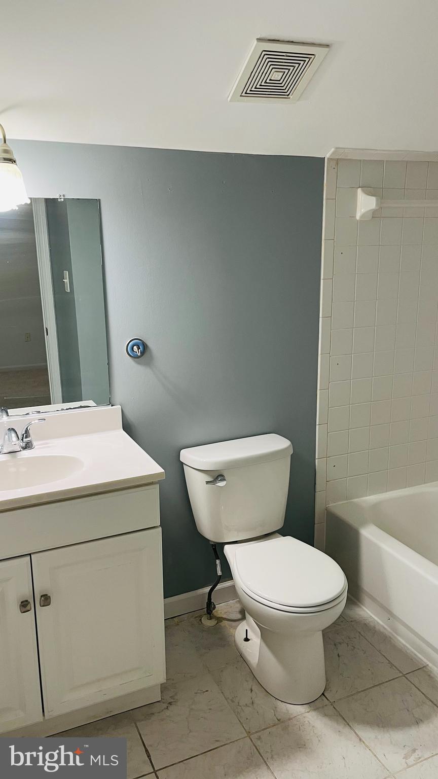 SUMMERHOUSE II CONDO - Residential