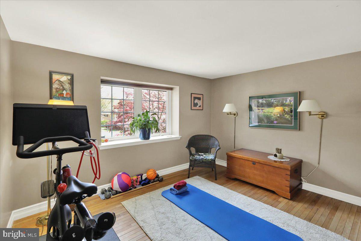 CRESTWOOD - Residential