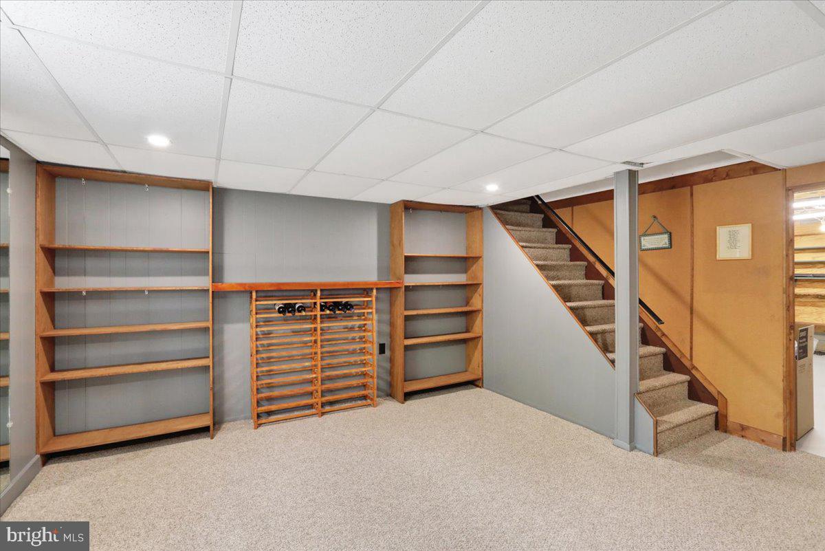 CRESTWOOD - Residential