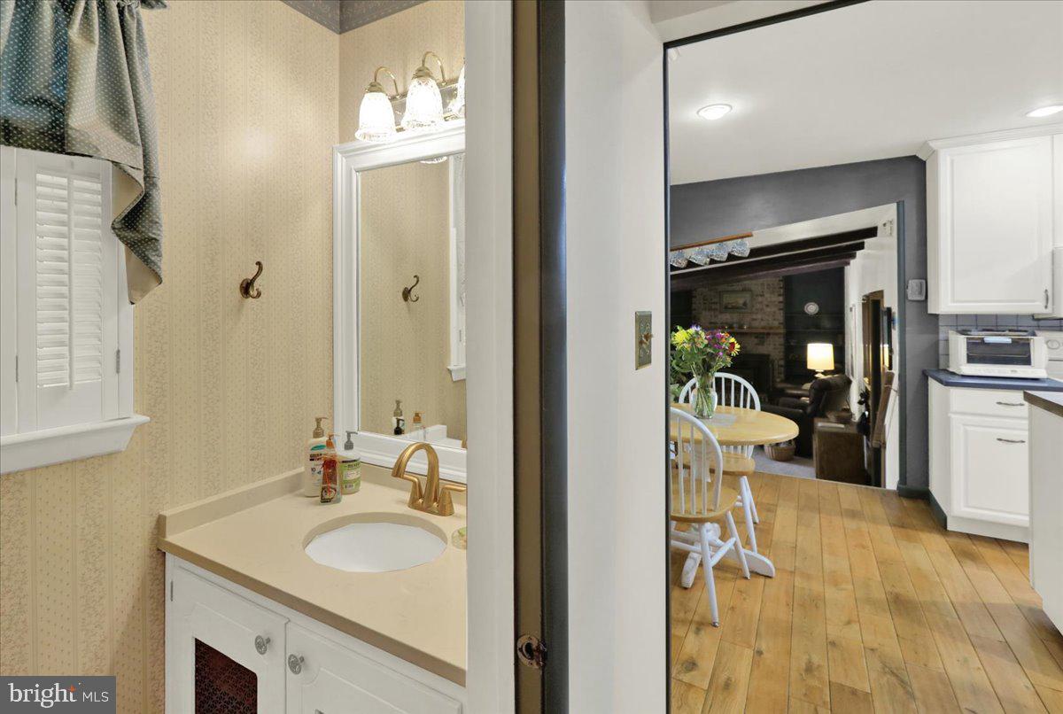 CRESTWOOD - Residential