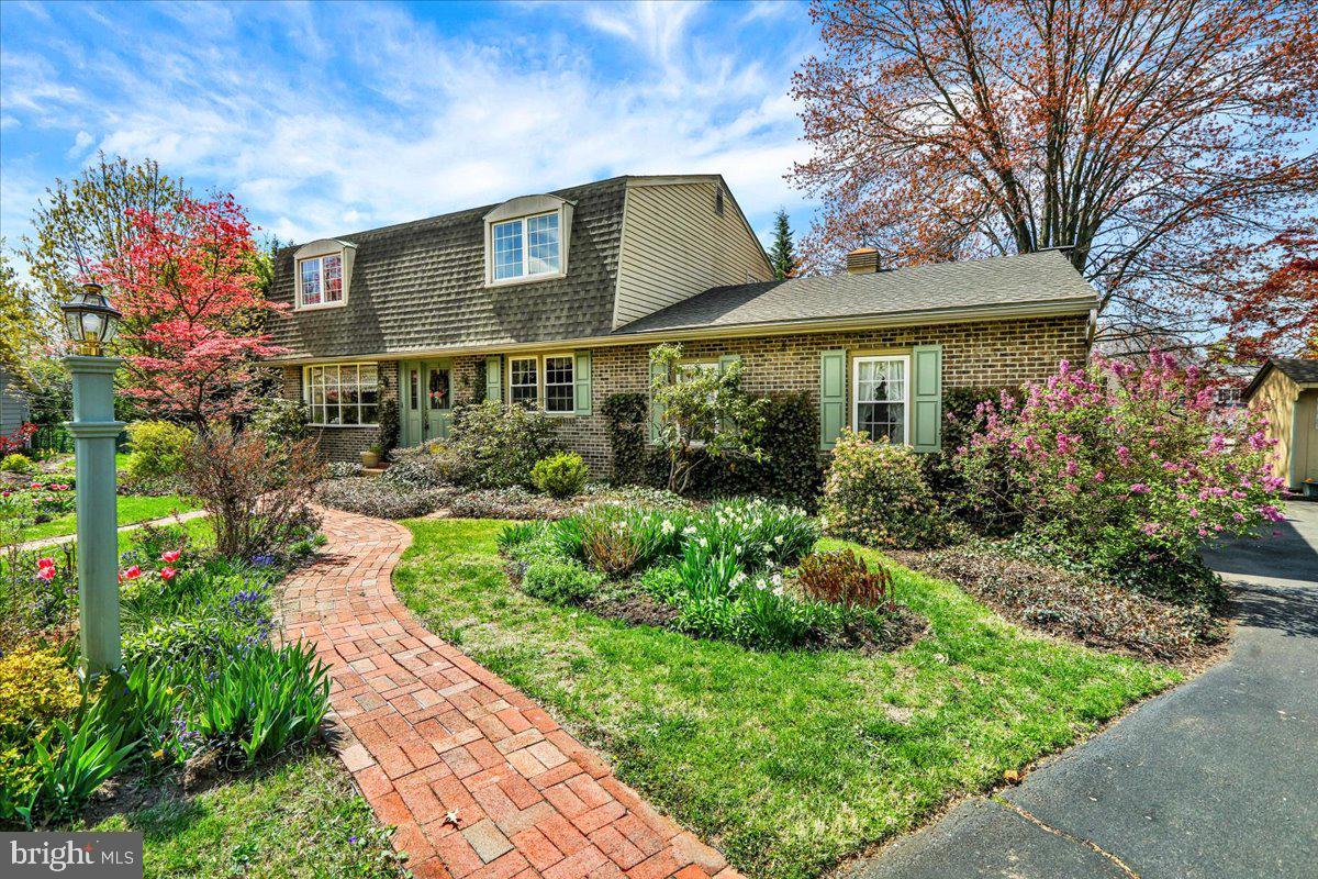 CRESTWOOD - Residential