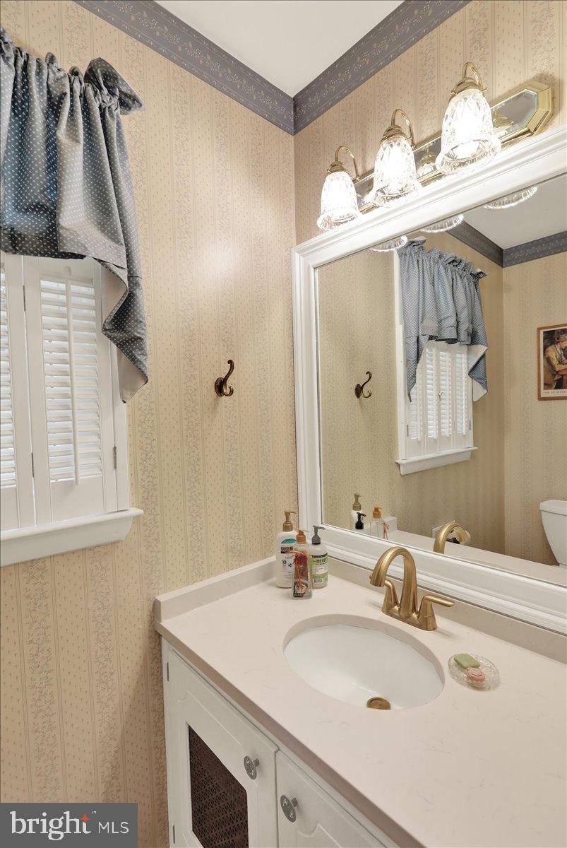 CRESTWOOD - Residential