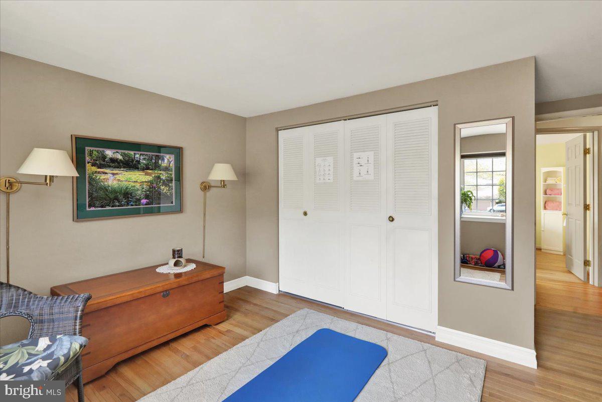 CRESTWOOD - Residential