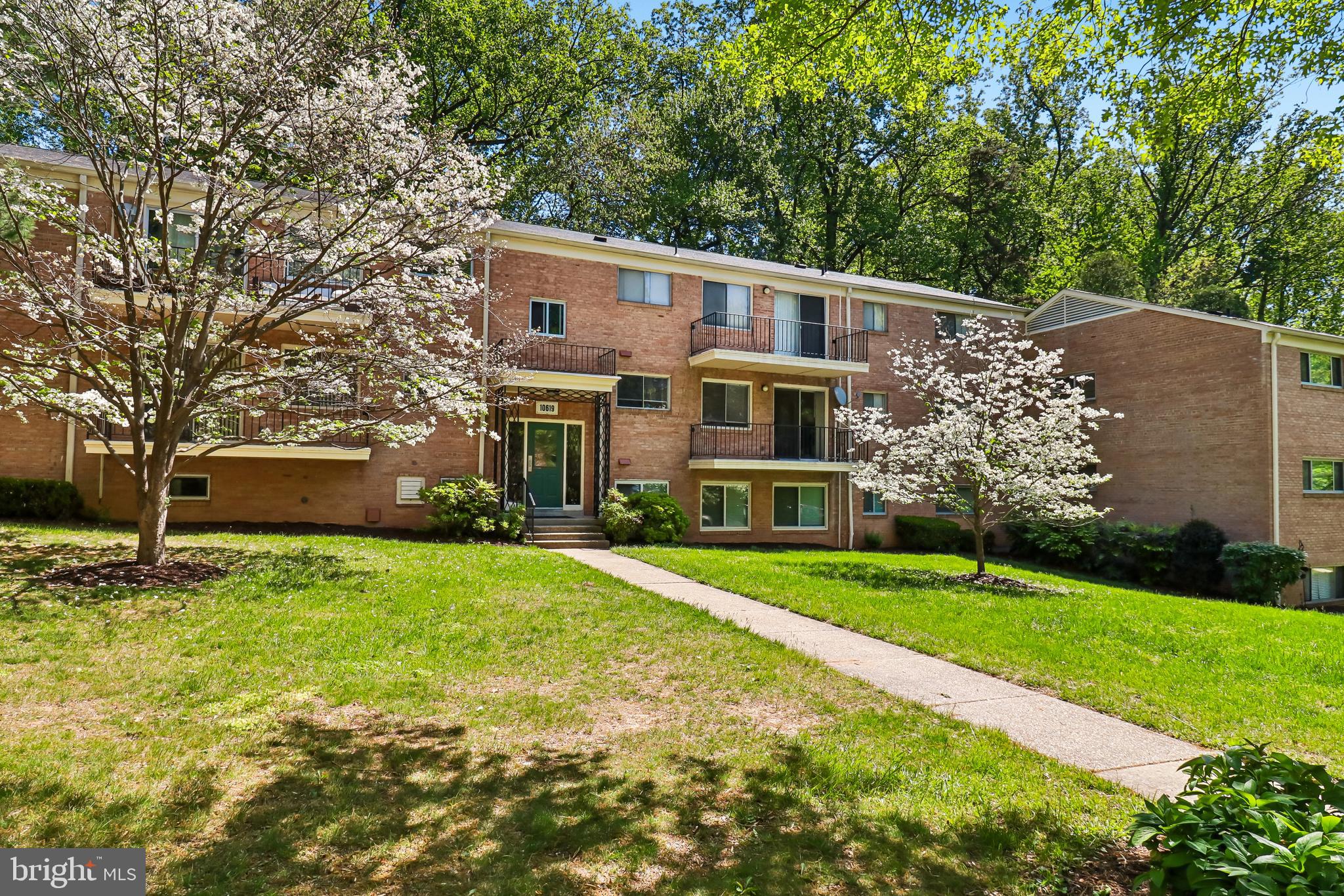 PARKSIDE CONDOMINIUMS - Residential