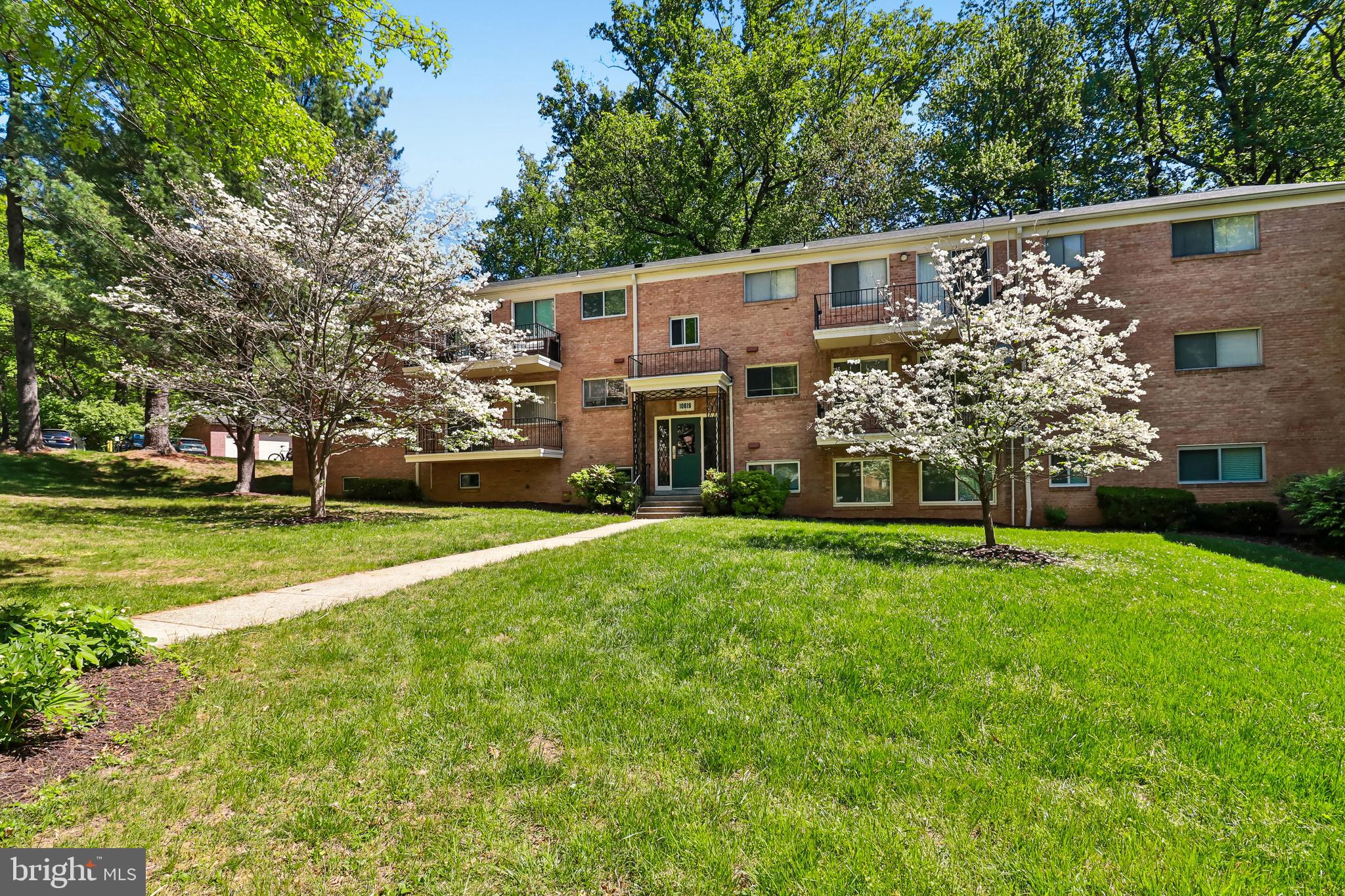 PARKSIDE CONDOMINIUMS - Residential