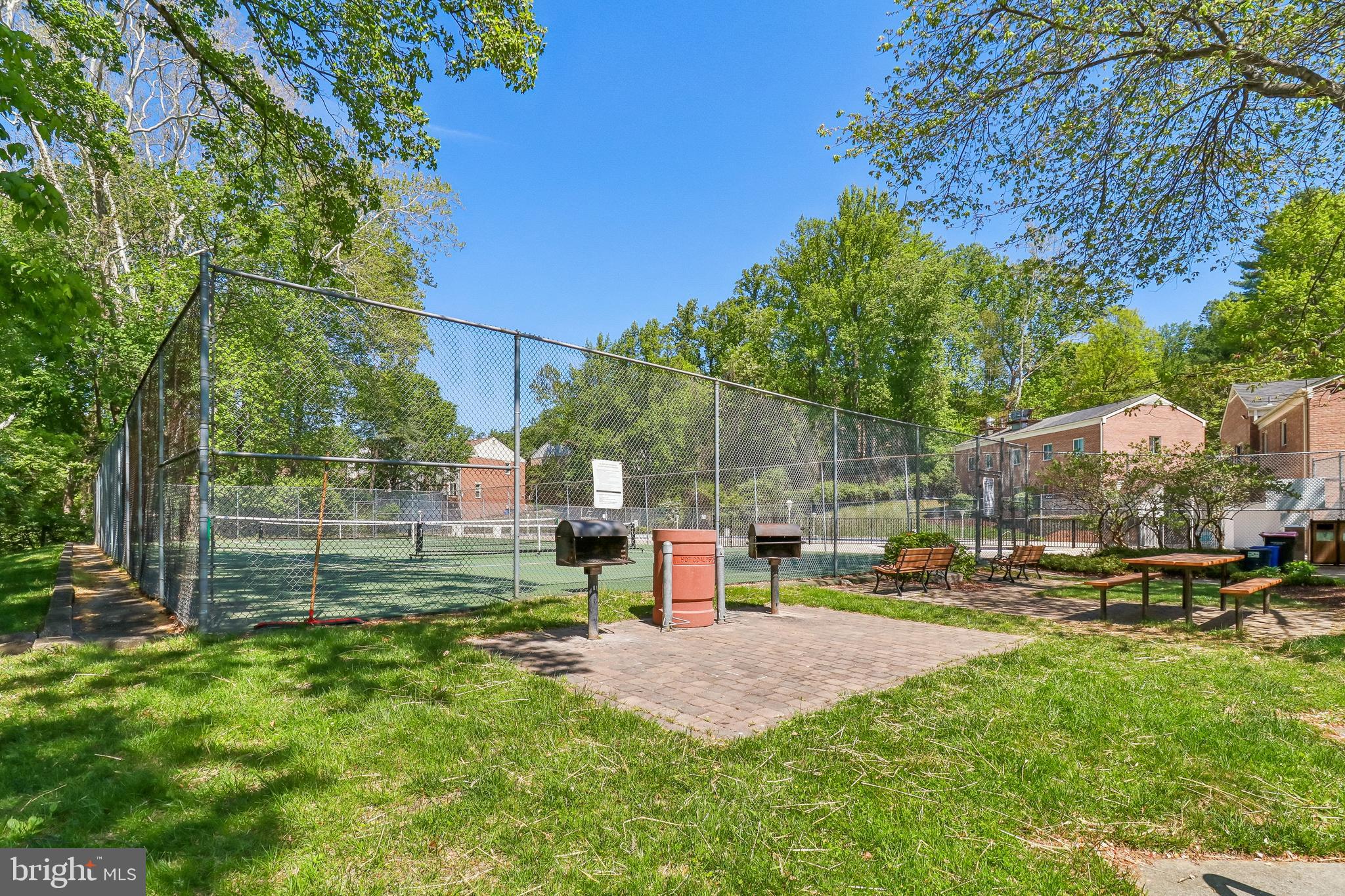 PARKSIDE CONDOMINIUMS - Residential