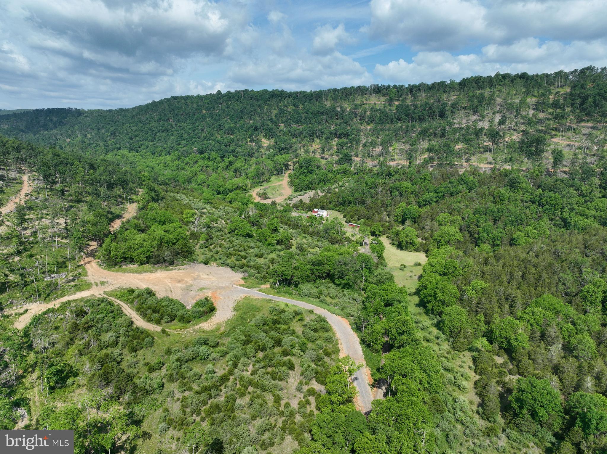 NONE UNRESTRICTED - Land