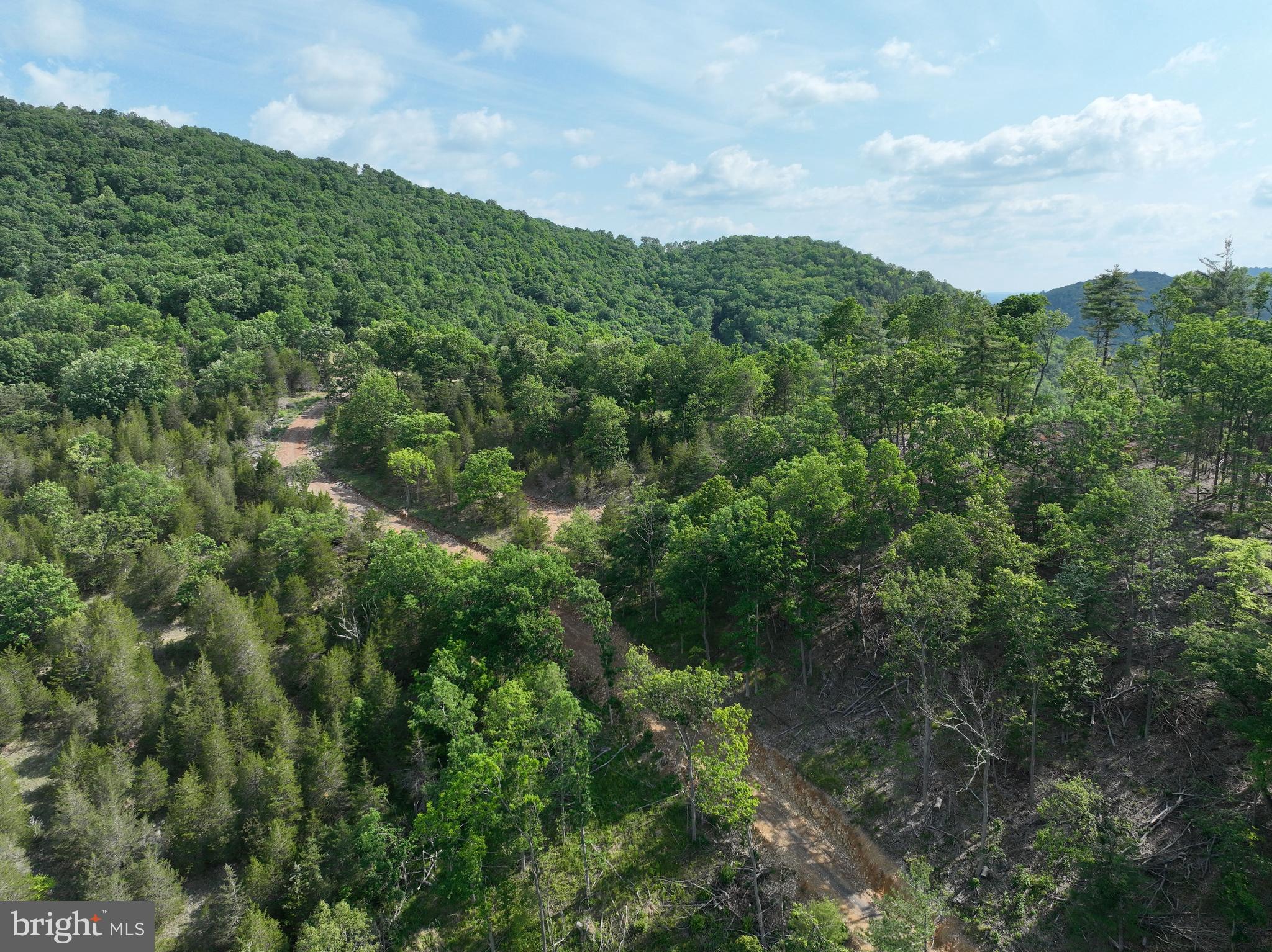 NONE UNRESTRICTED - Land