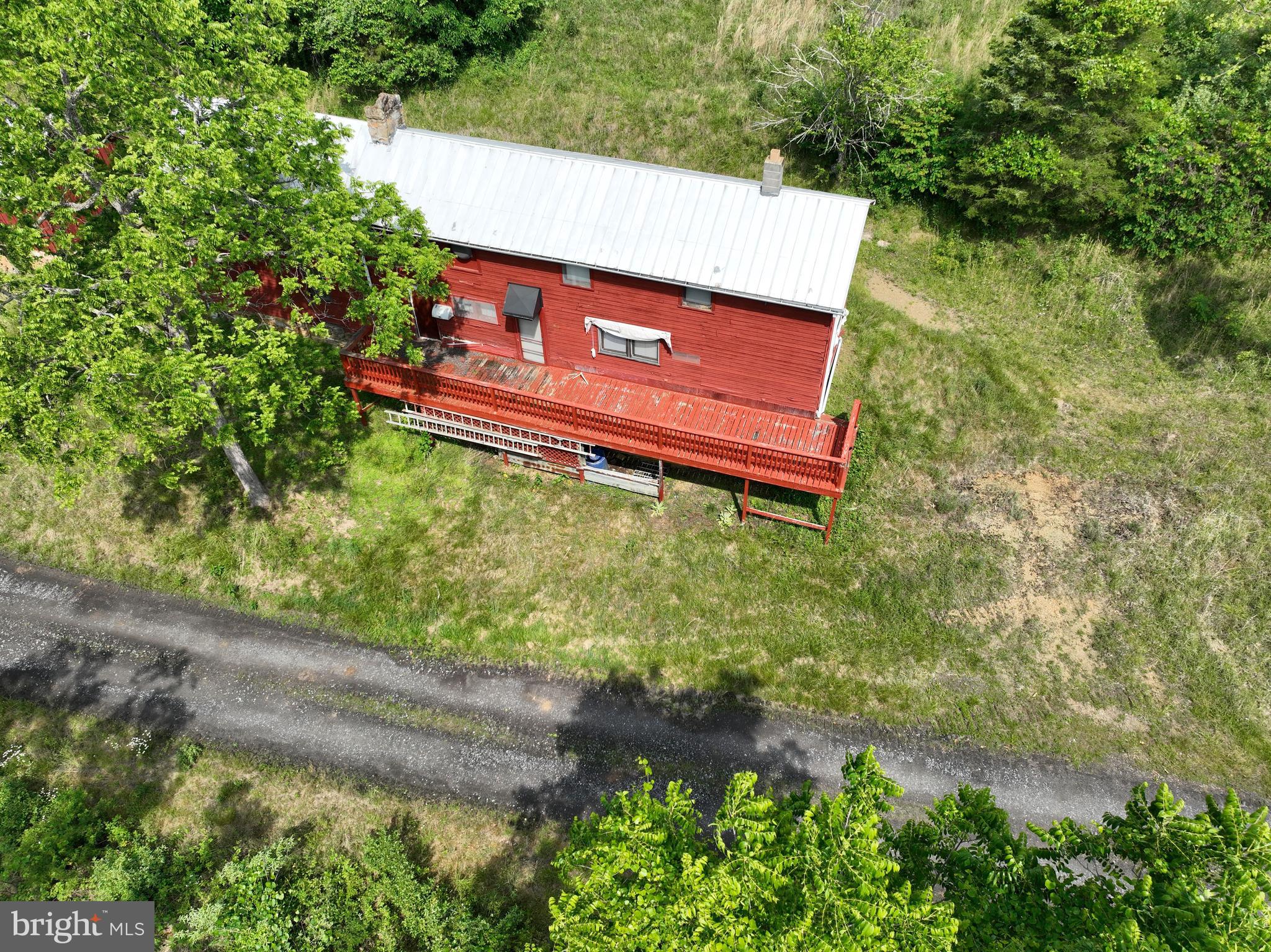 NONE UNRESTRICTED - Land