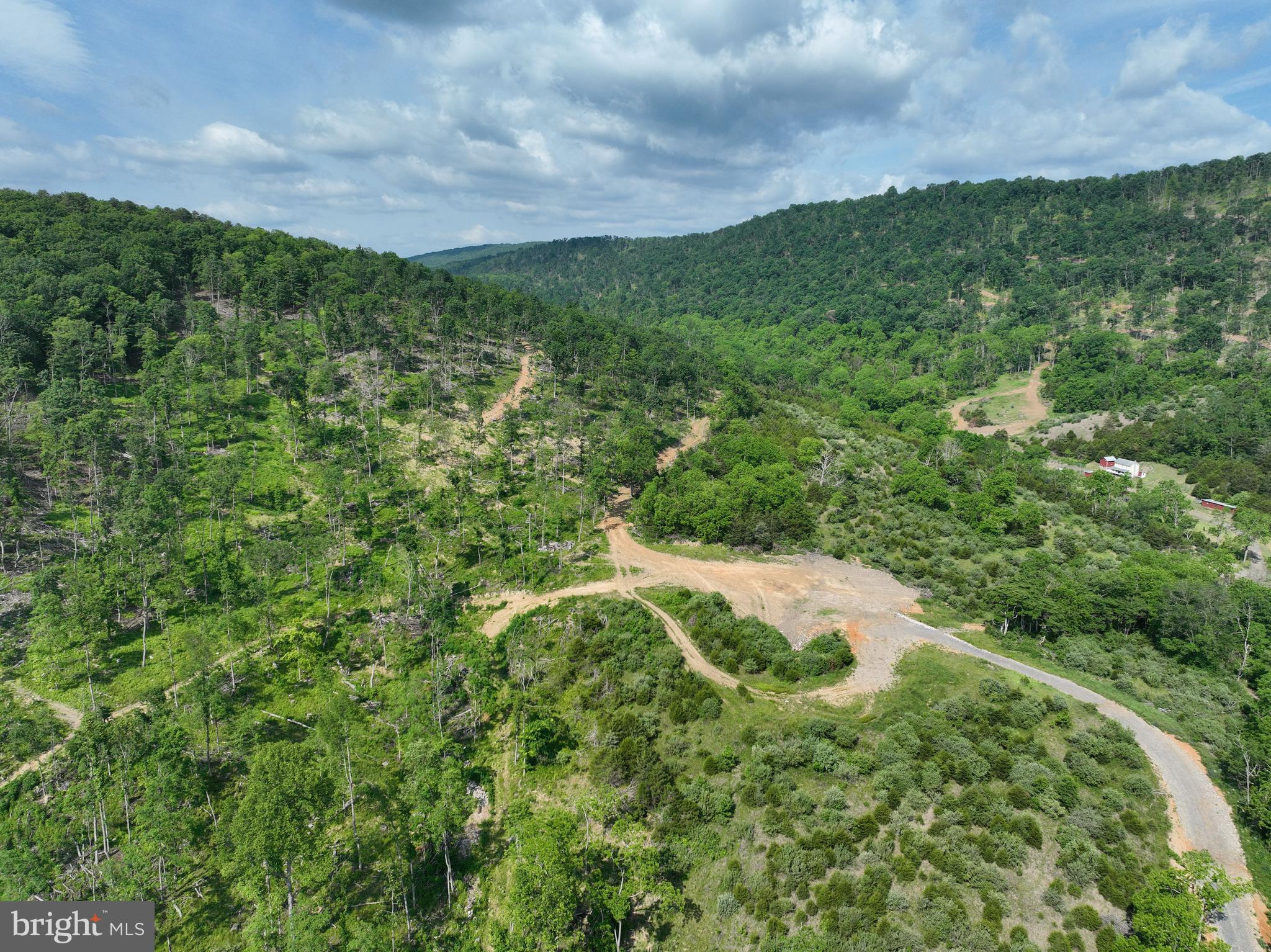 NONE UNRESTRICTED - Land