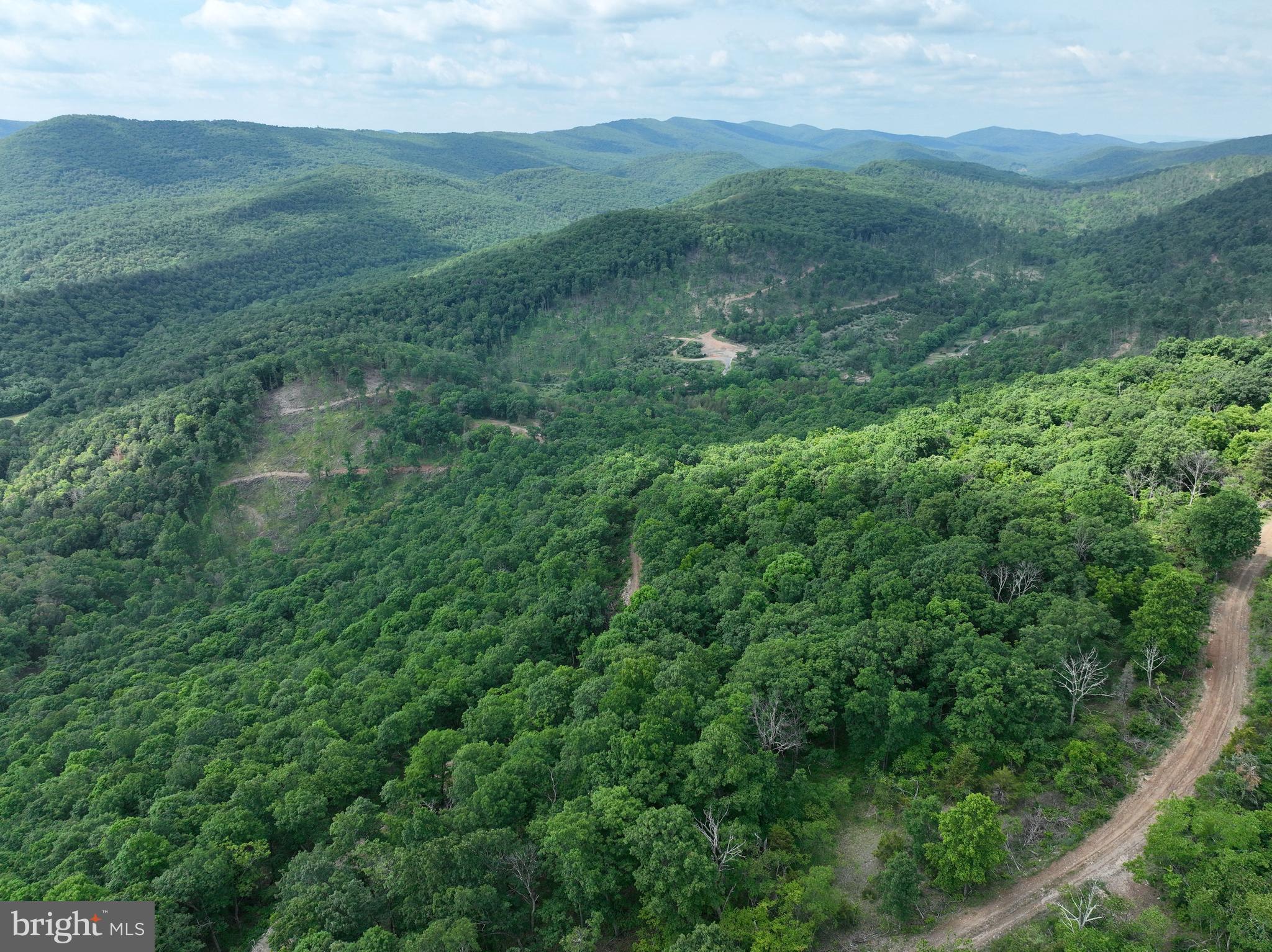 NONE UNRESTRICTED - Land