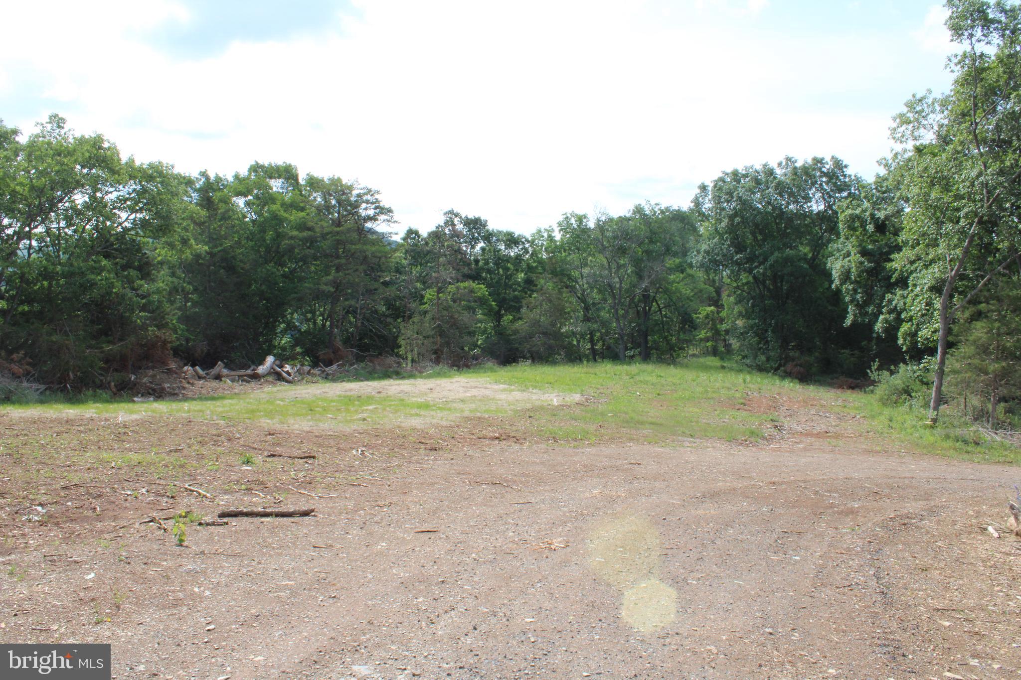 NONE UNRESTRICTED - Land