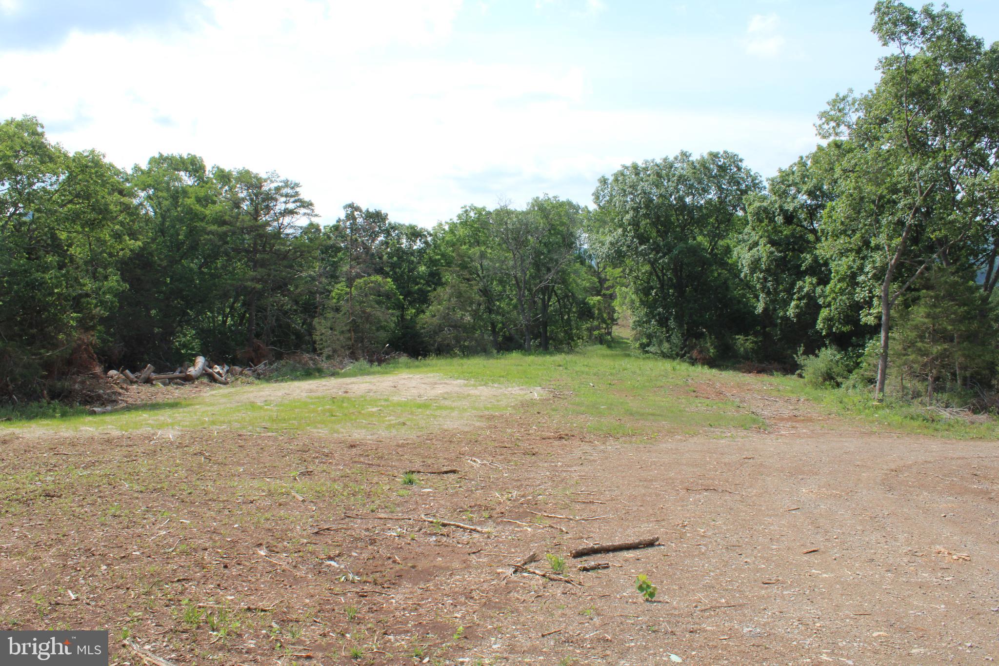 NONE UNRESTRICTED - Land