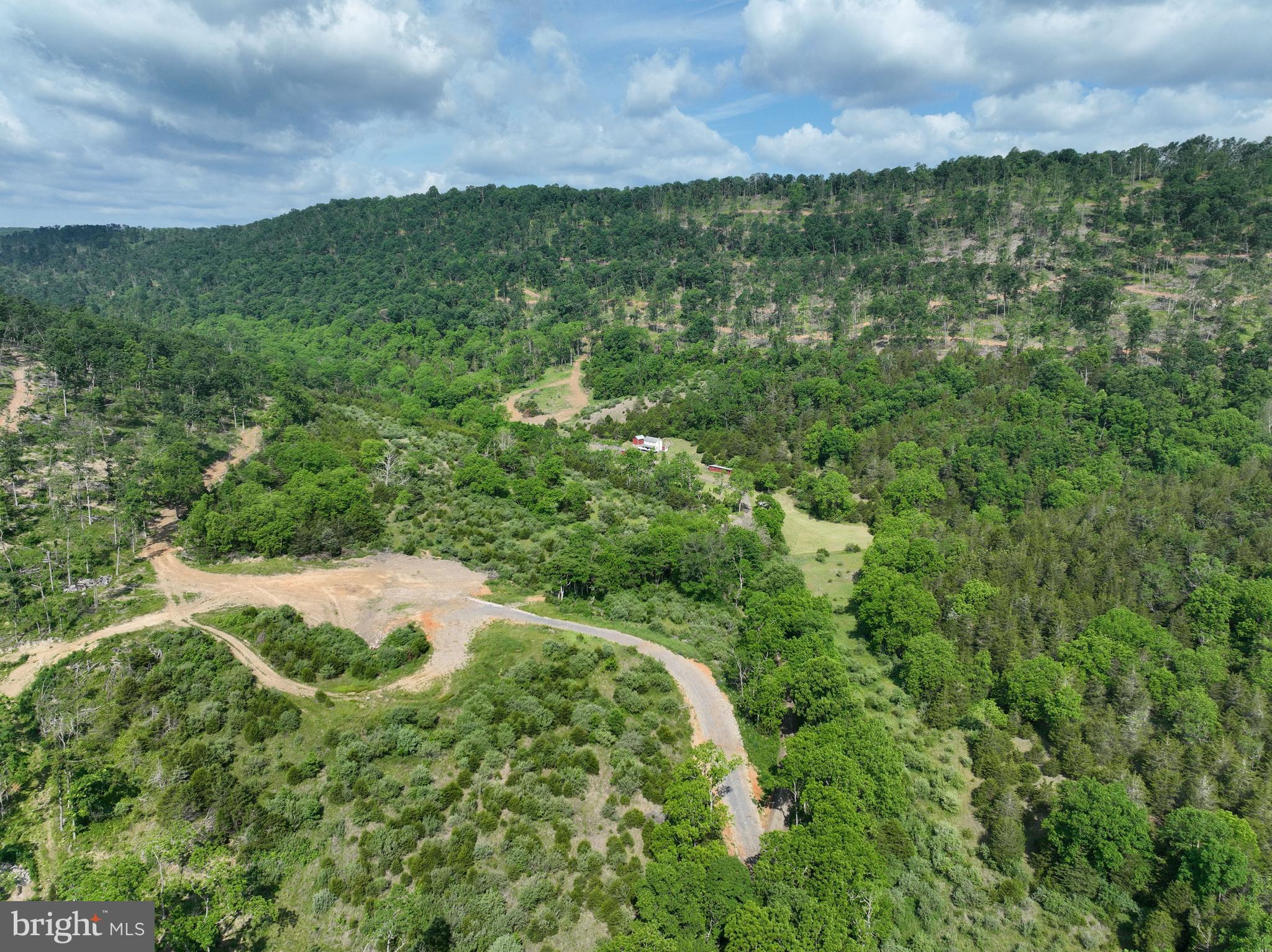 NONE UNRESTRICTED - Land