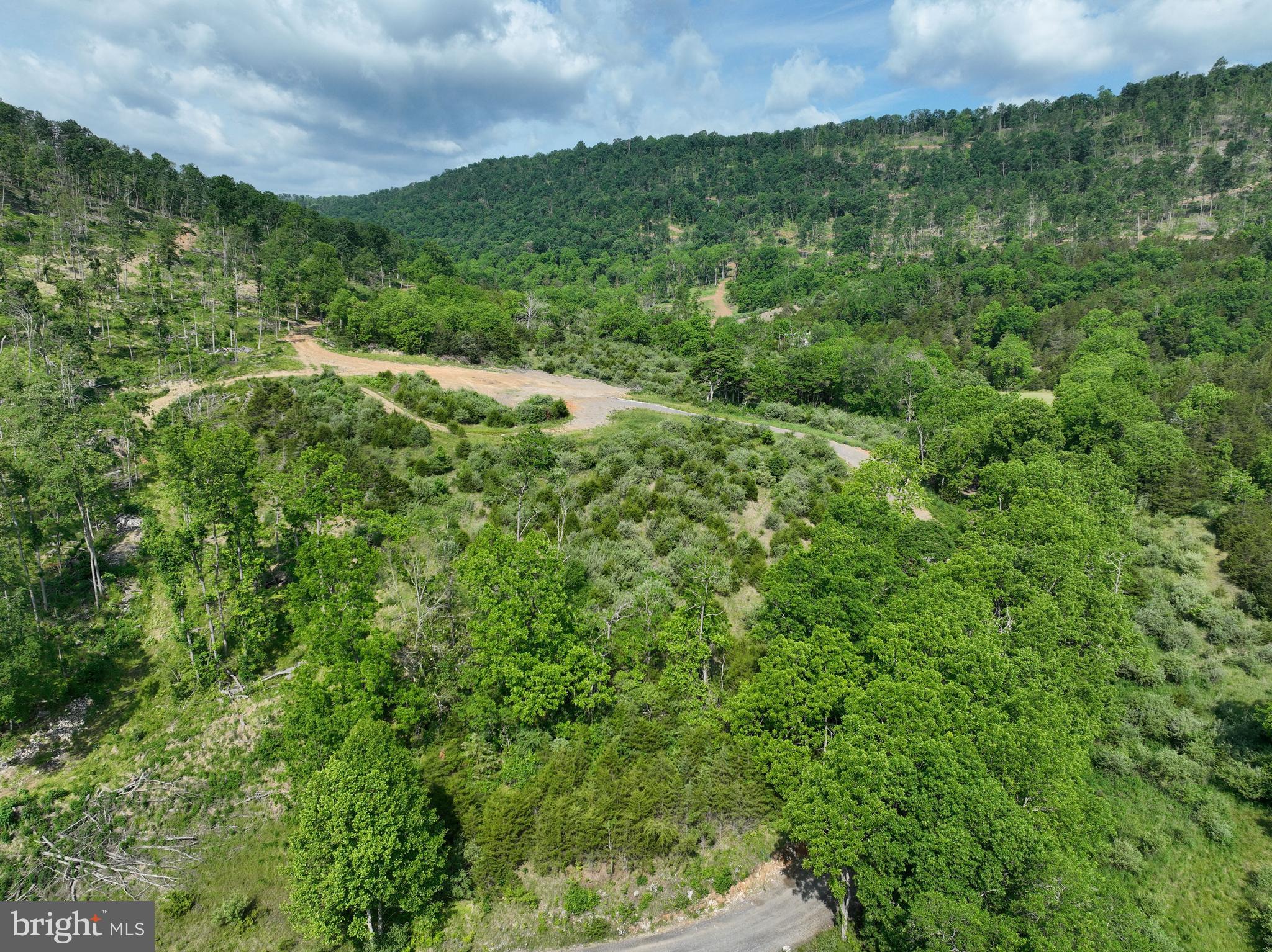 NONE UNRESTRICTED - Land